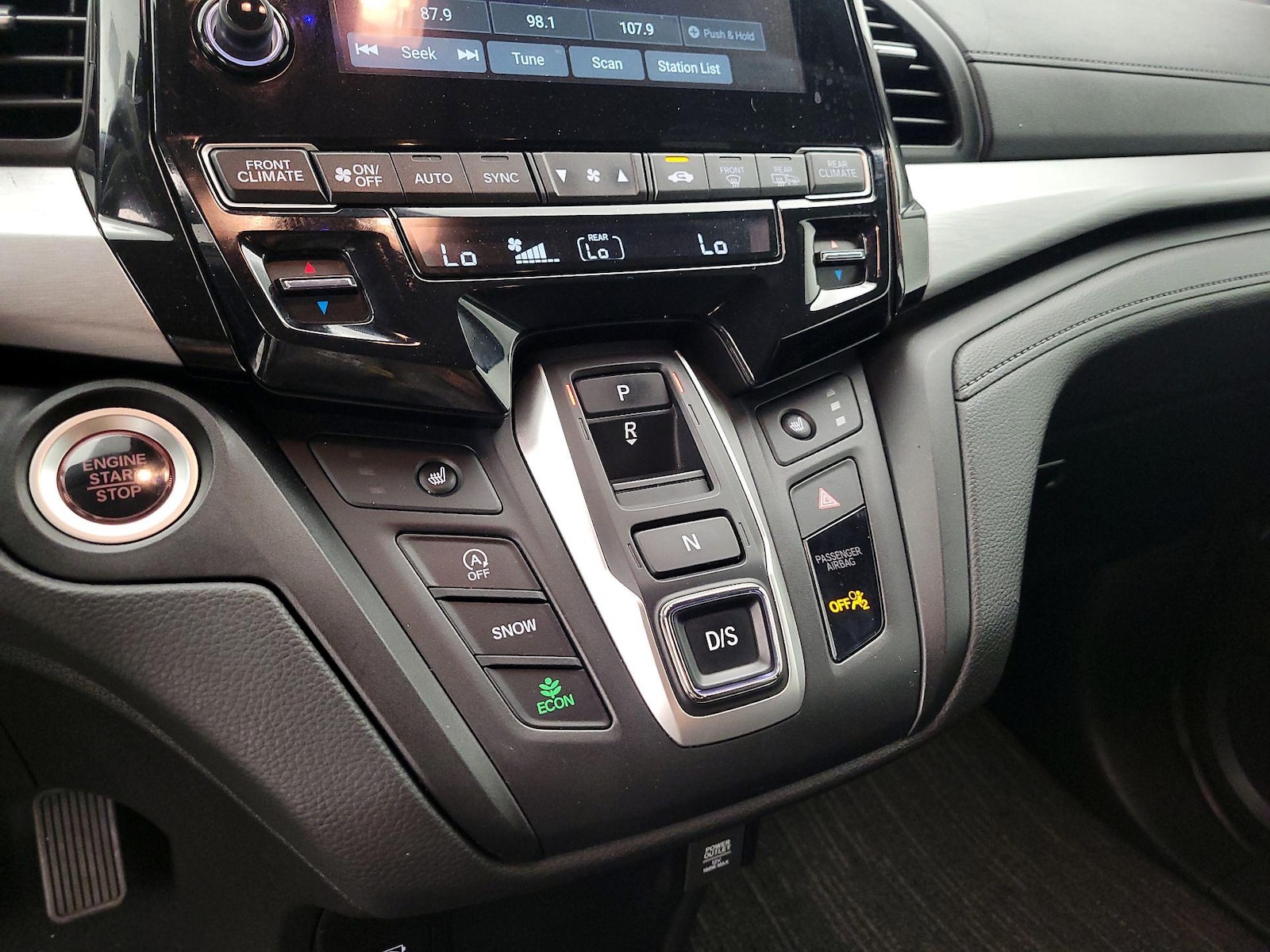 2024 Honda Odyssey EX-L - Photo 18