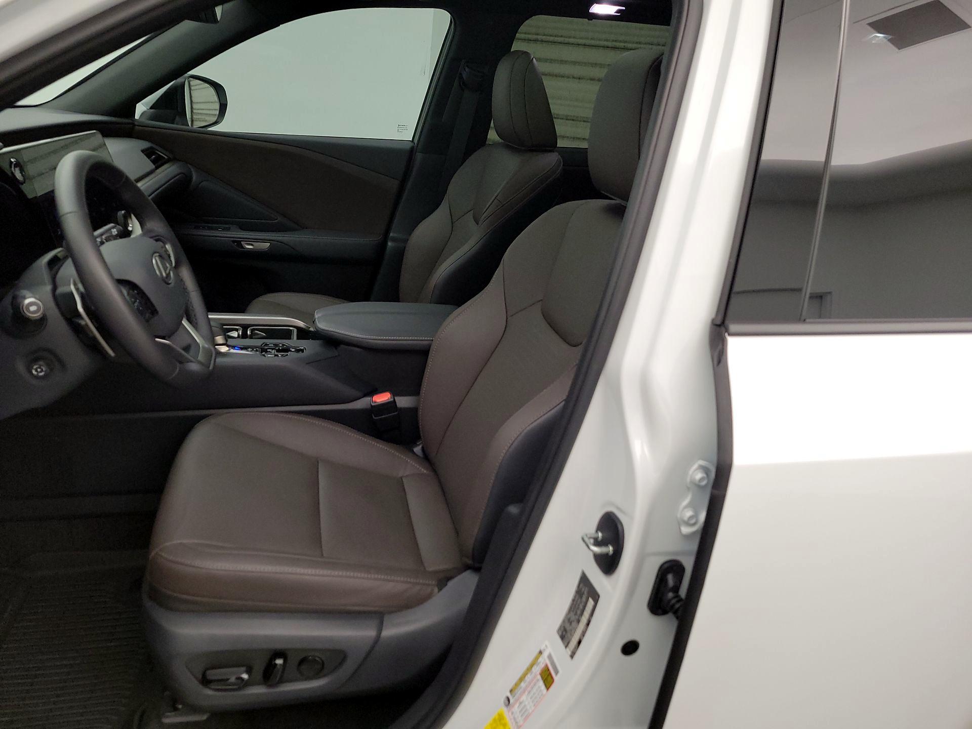 Thumbnail: 2026 Lexus TX - 11