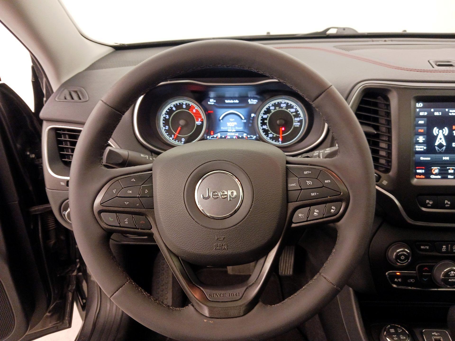 Thumbnail: 2023 Jeep Cherokee - 10