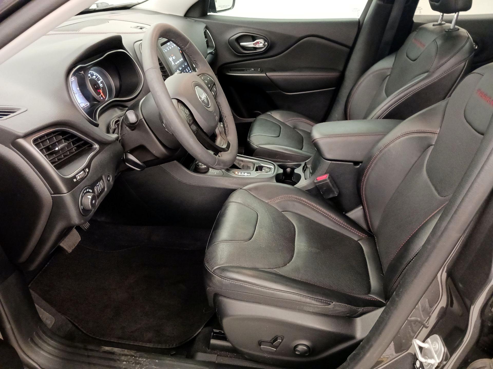 Thumbnail: 2023 Jeep Cherokee - 11