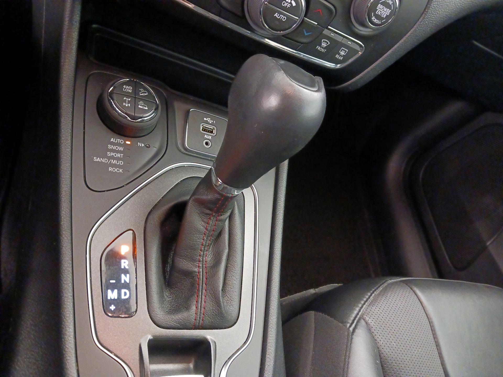 Thumbnail: 2023 Jeep Cherokee - 18