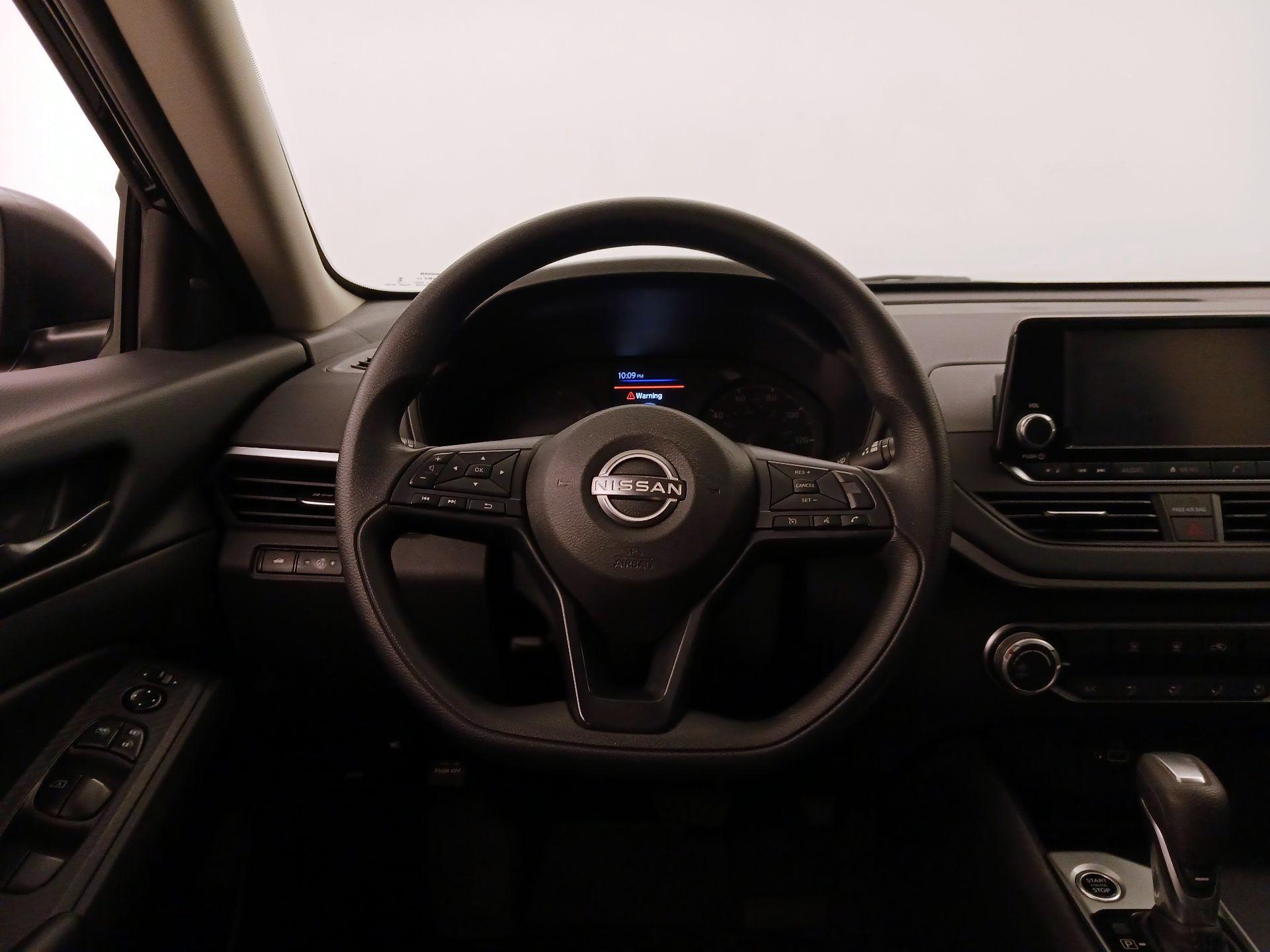 Thumbnail: 2024 Nissan Altima - 10