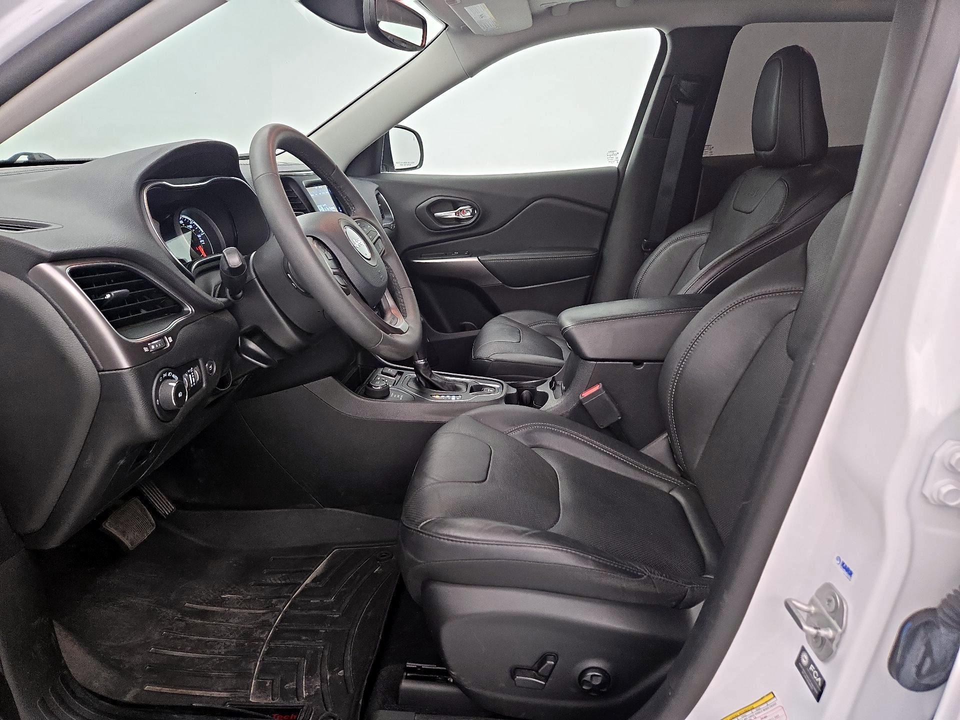 Thumbnail: 2021 Jeep Cherokee - 11