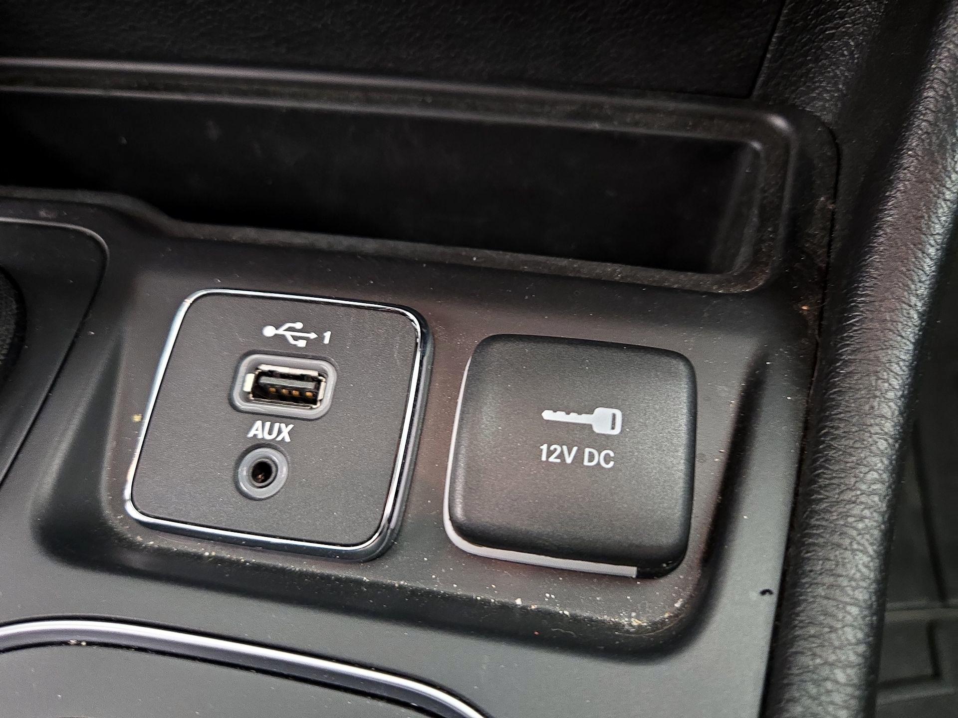 Thumbnail: 2021 Jeep Cherokee - 18