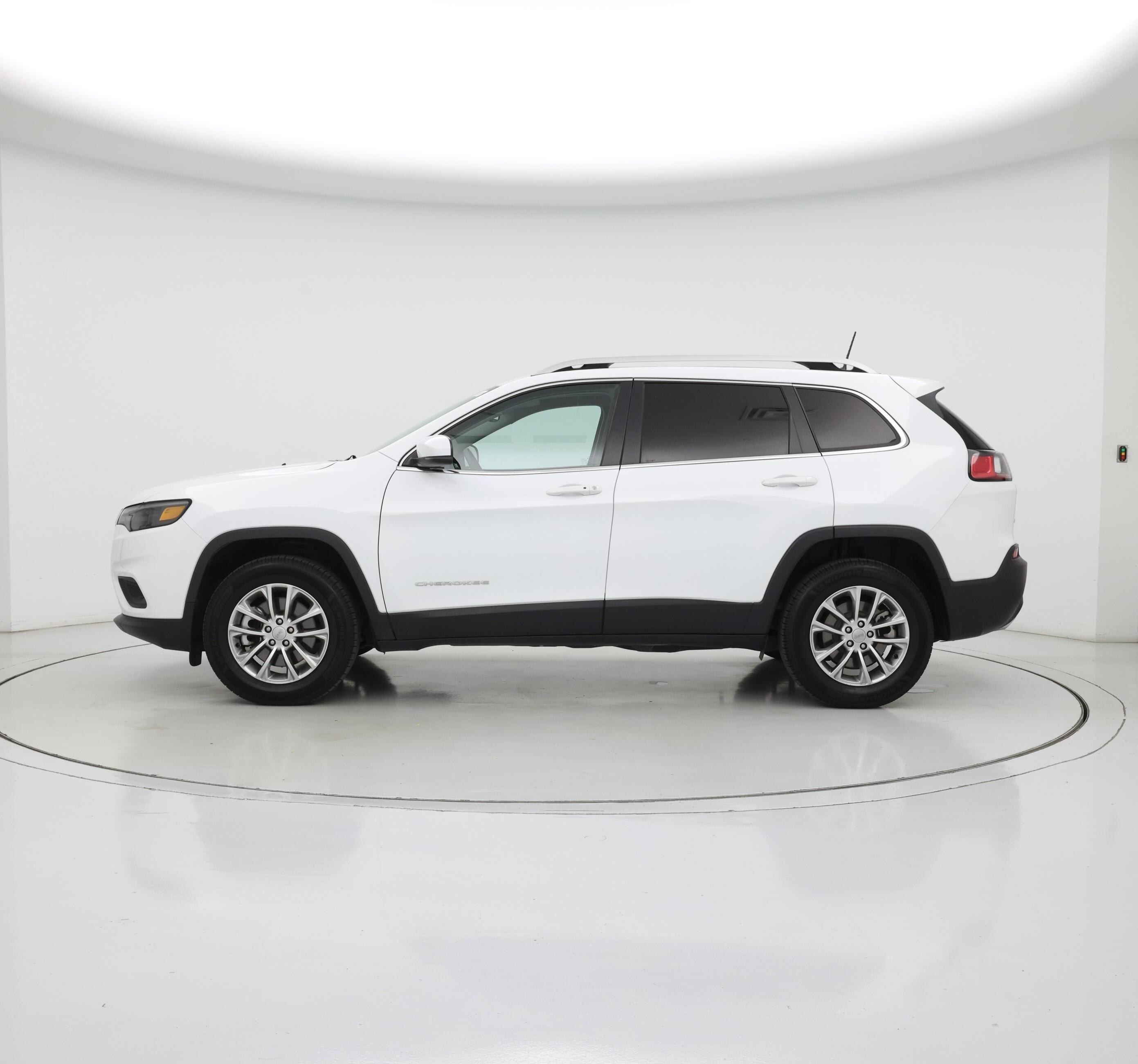 Thumbnail: 2021 Jeep Cherokee - 3