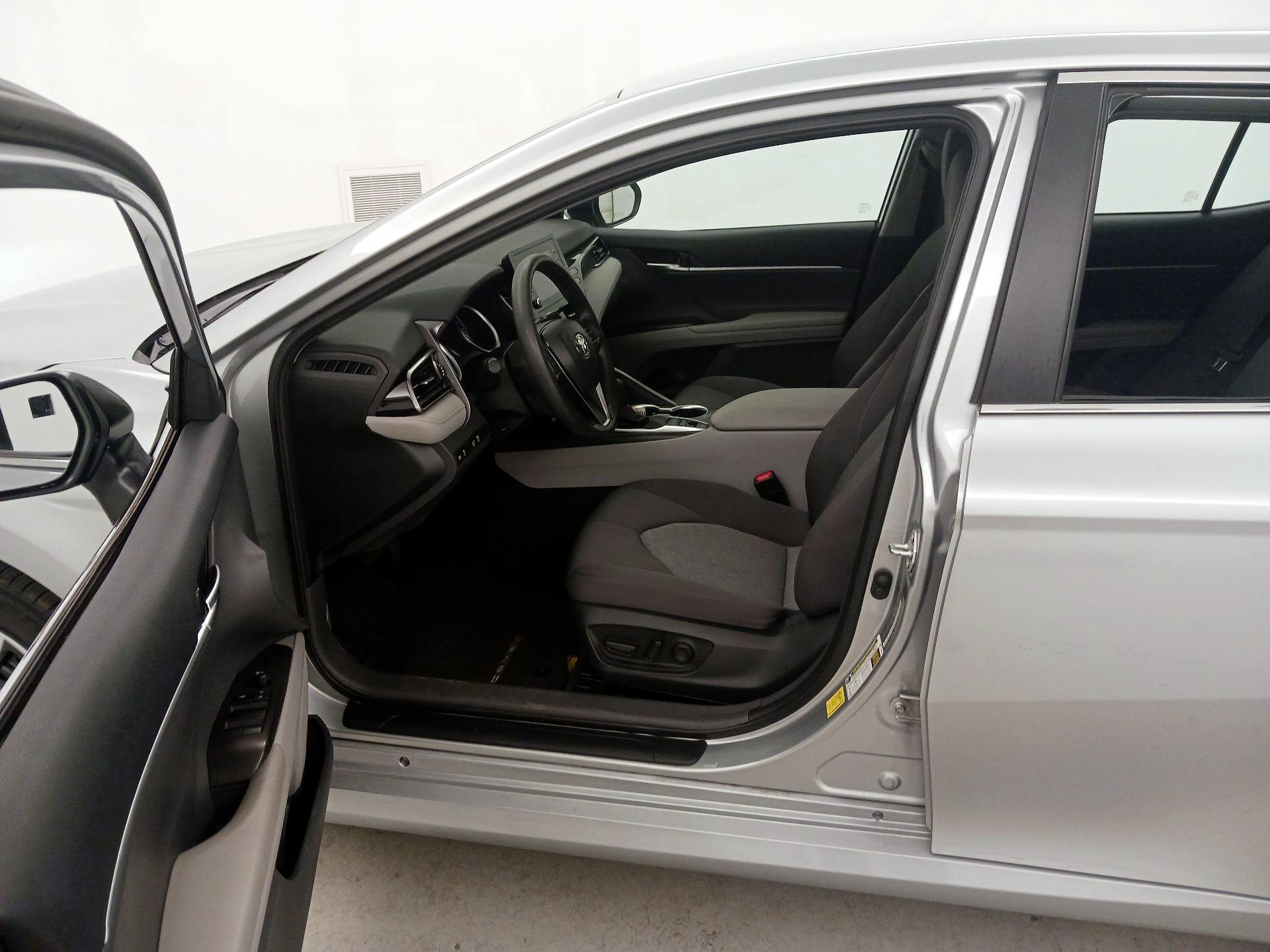 Thumbnail: 2023 Toyota Camry - 11