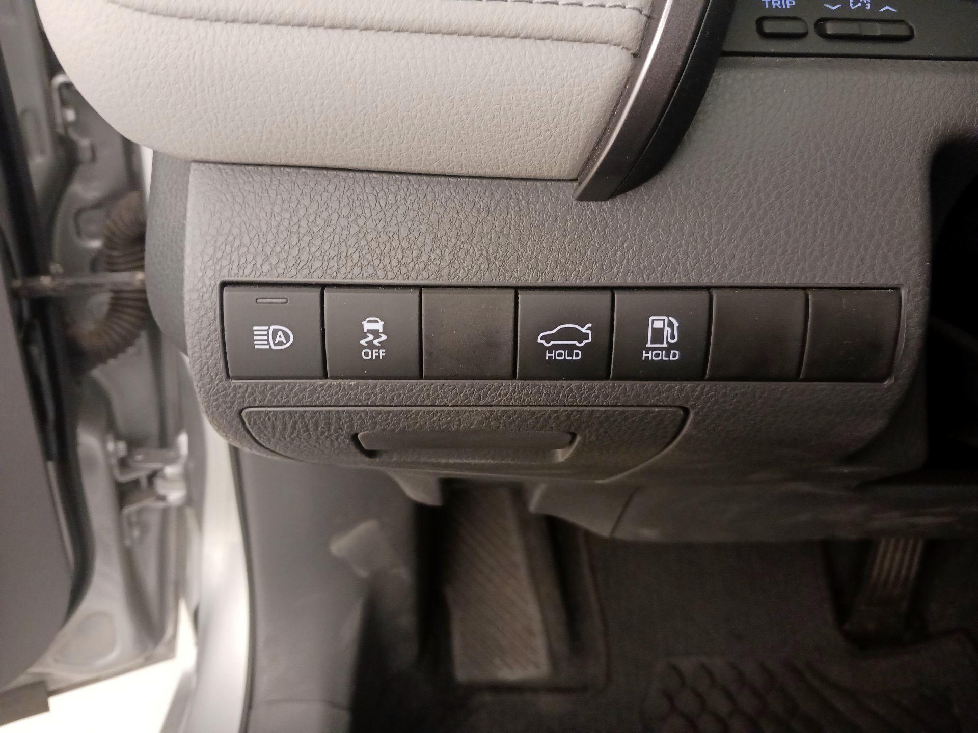 Thumbnail: 2023 Toyota Camry - 13