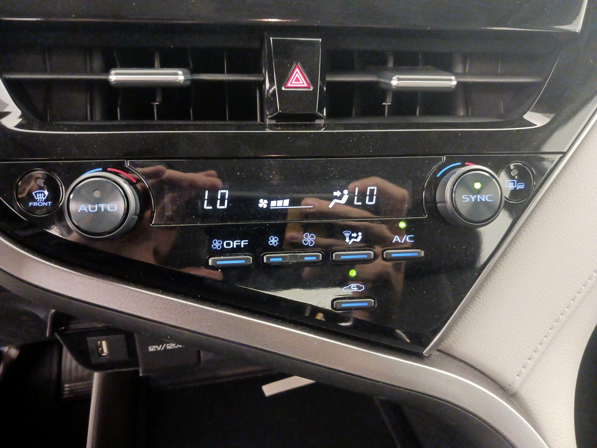 Thumbnail: 2023 Toyota Camry - 17