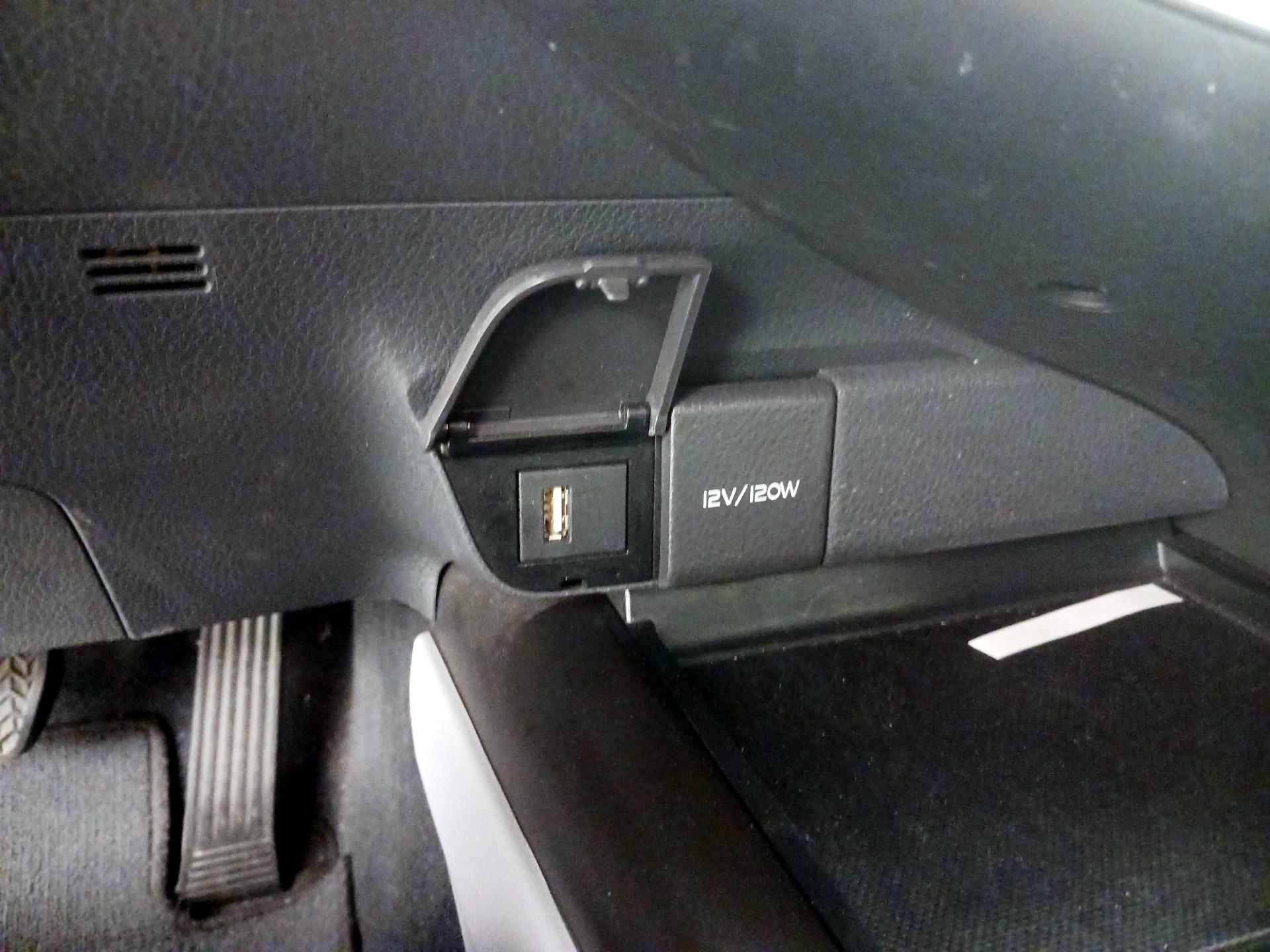 Thumbnail: 2023 Toyota Camry - 19