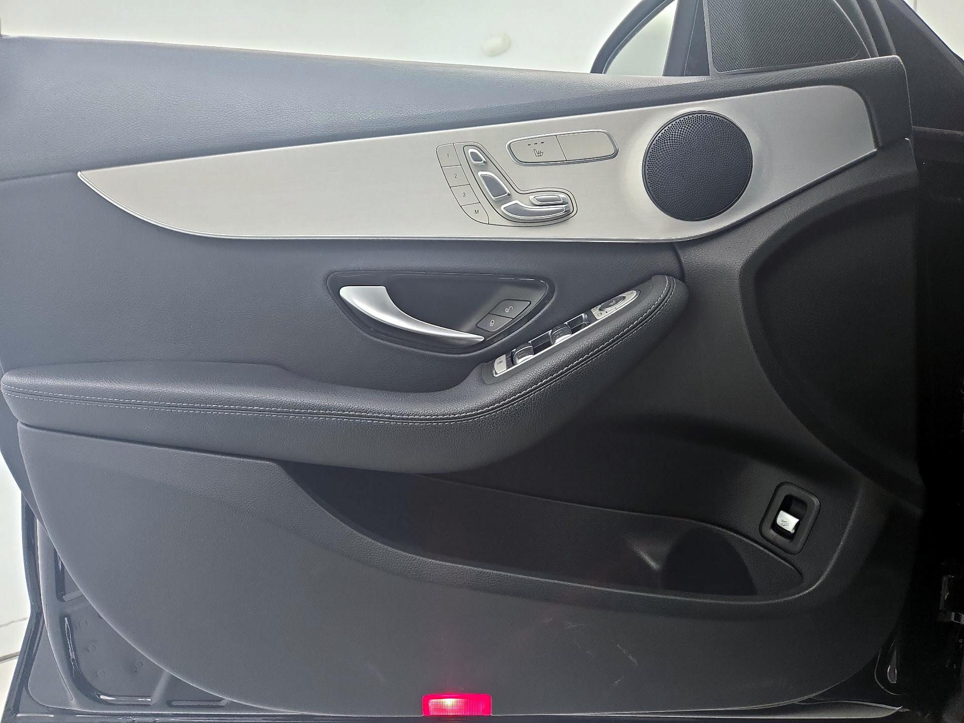 Thumbnail: 2021 Mercedes-Benz C-Class - 12