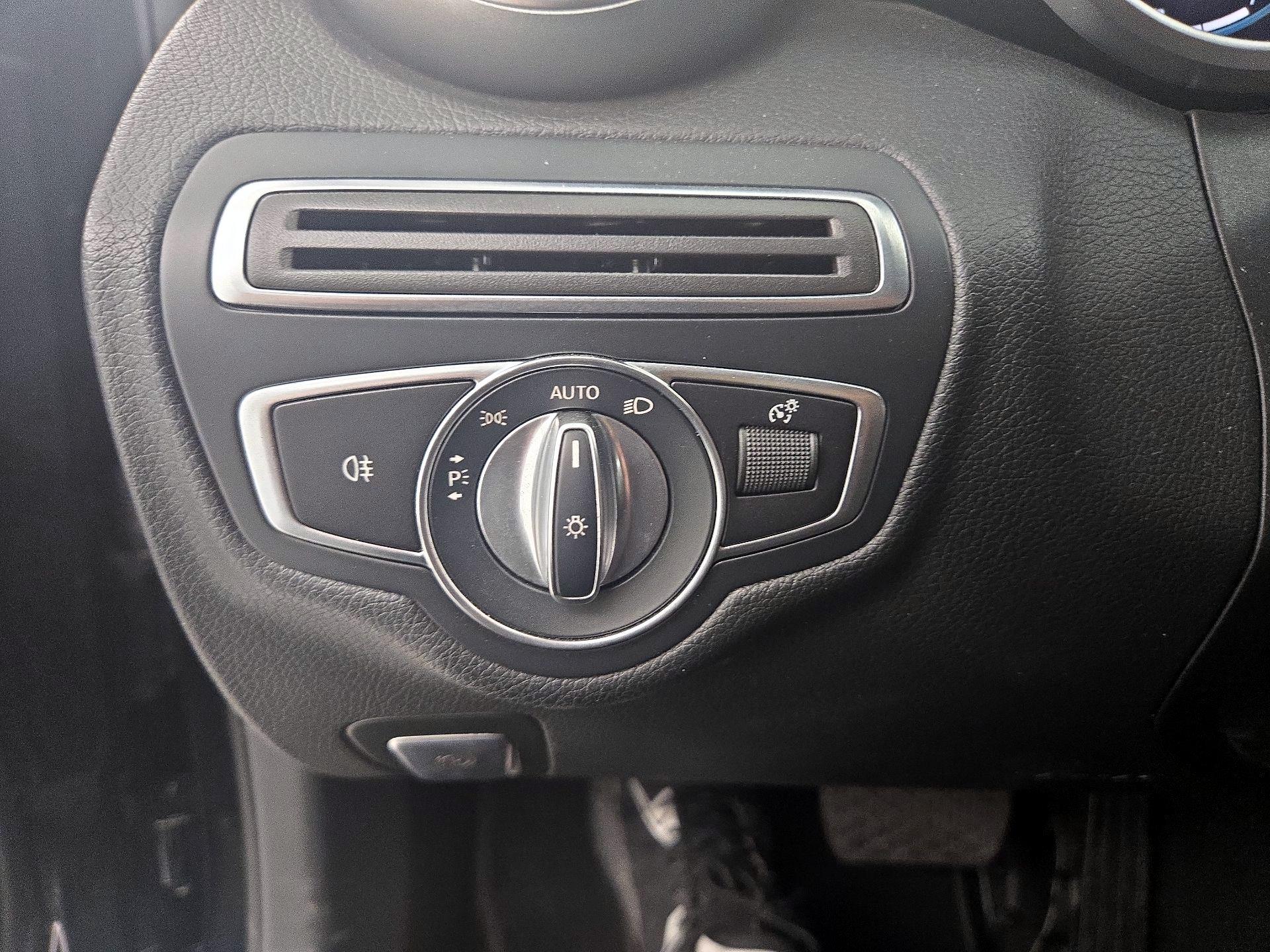 Thumbnail: 2021 Mercedes-Benz C-Class - 13