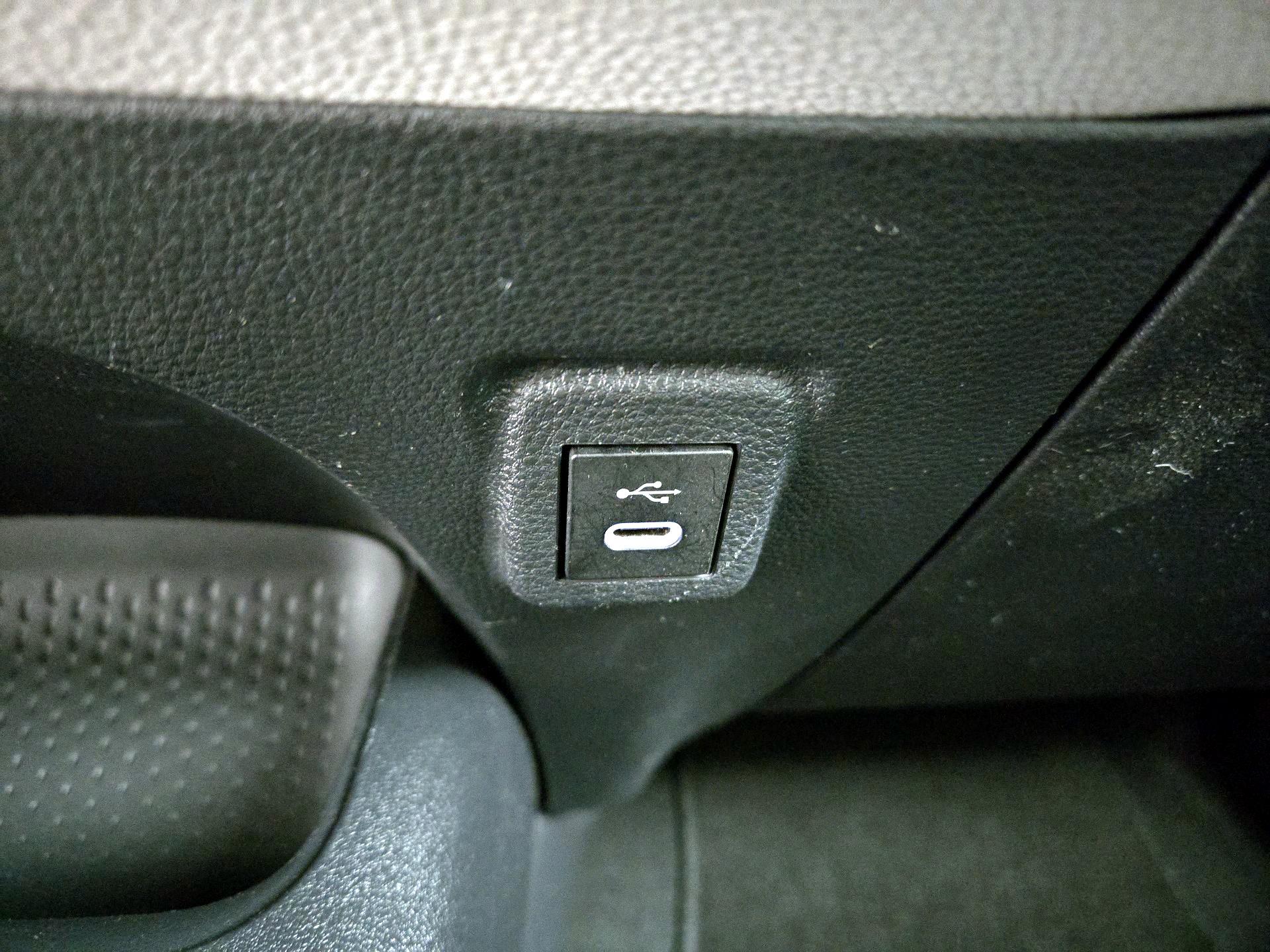 Thumbnail: 2023 Toyota Corolla - 18