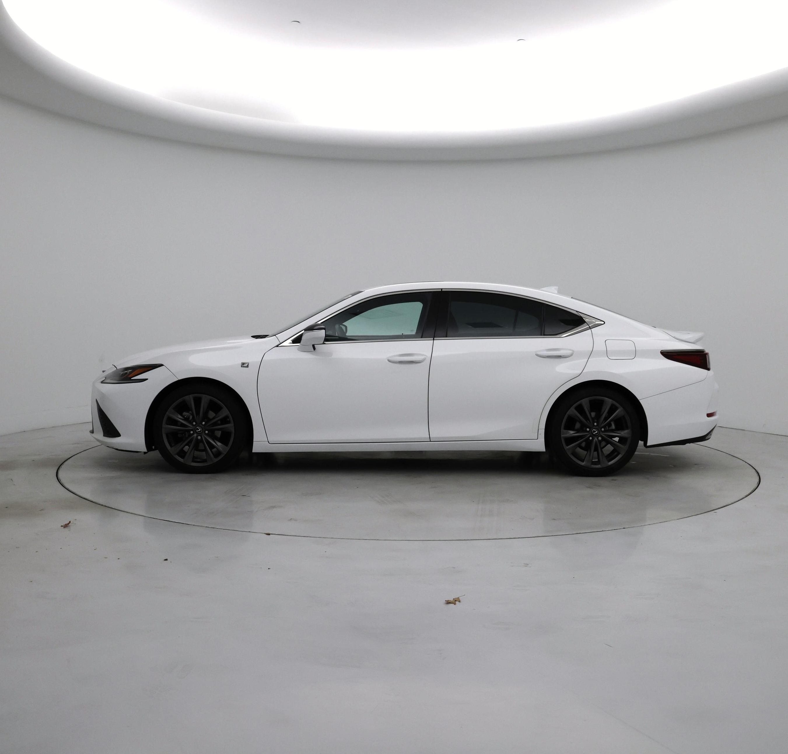 Thumbnail: 2020 Lexus ES - 3