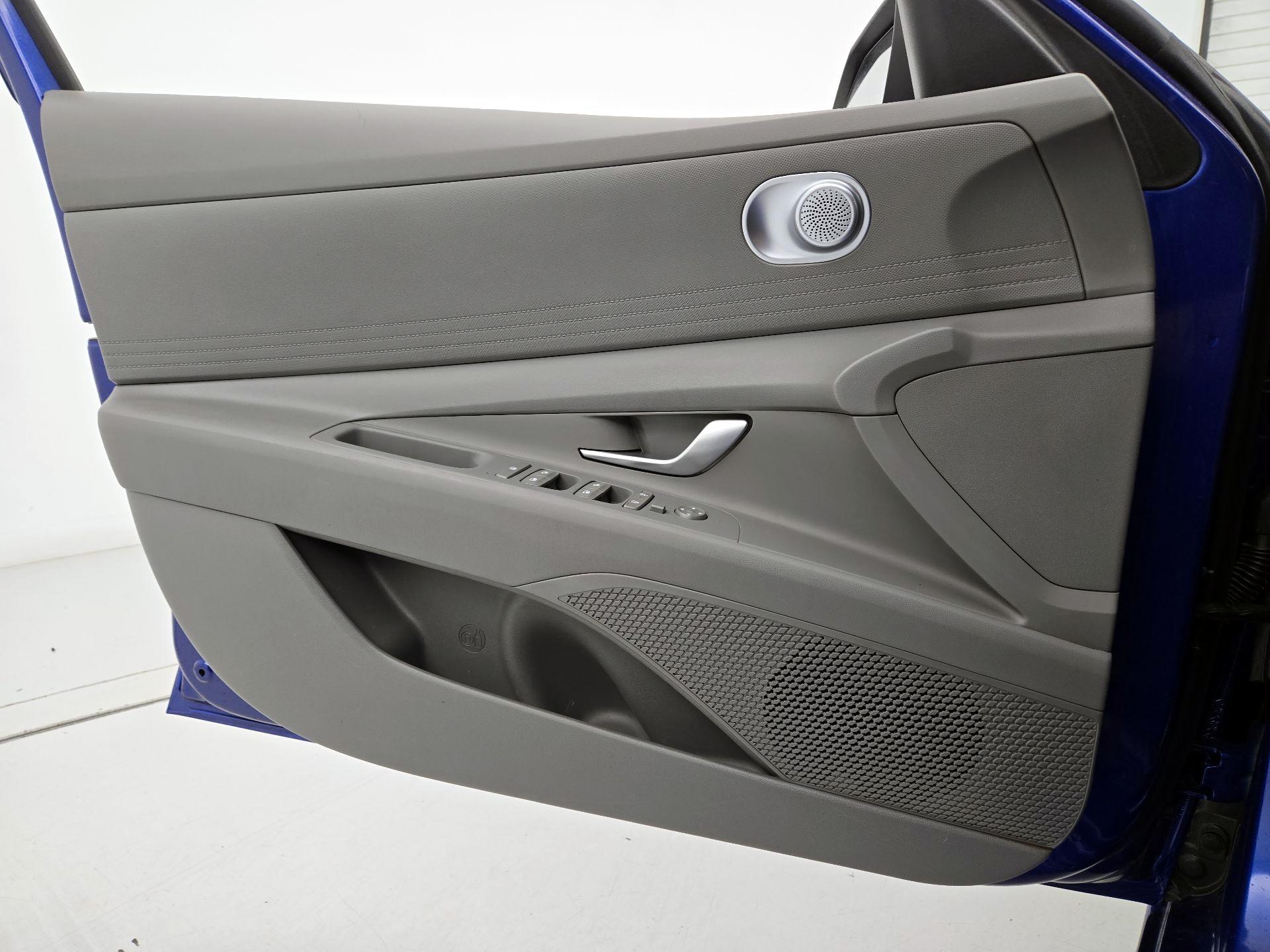 Thumbnail: 2024 Hyundai Elantra - 12