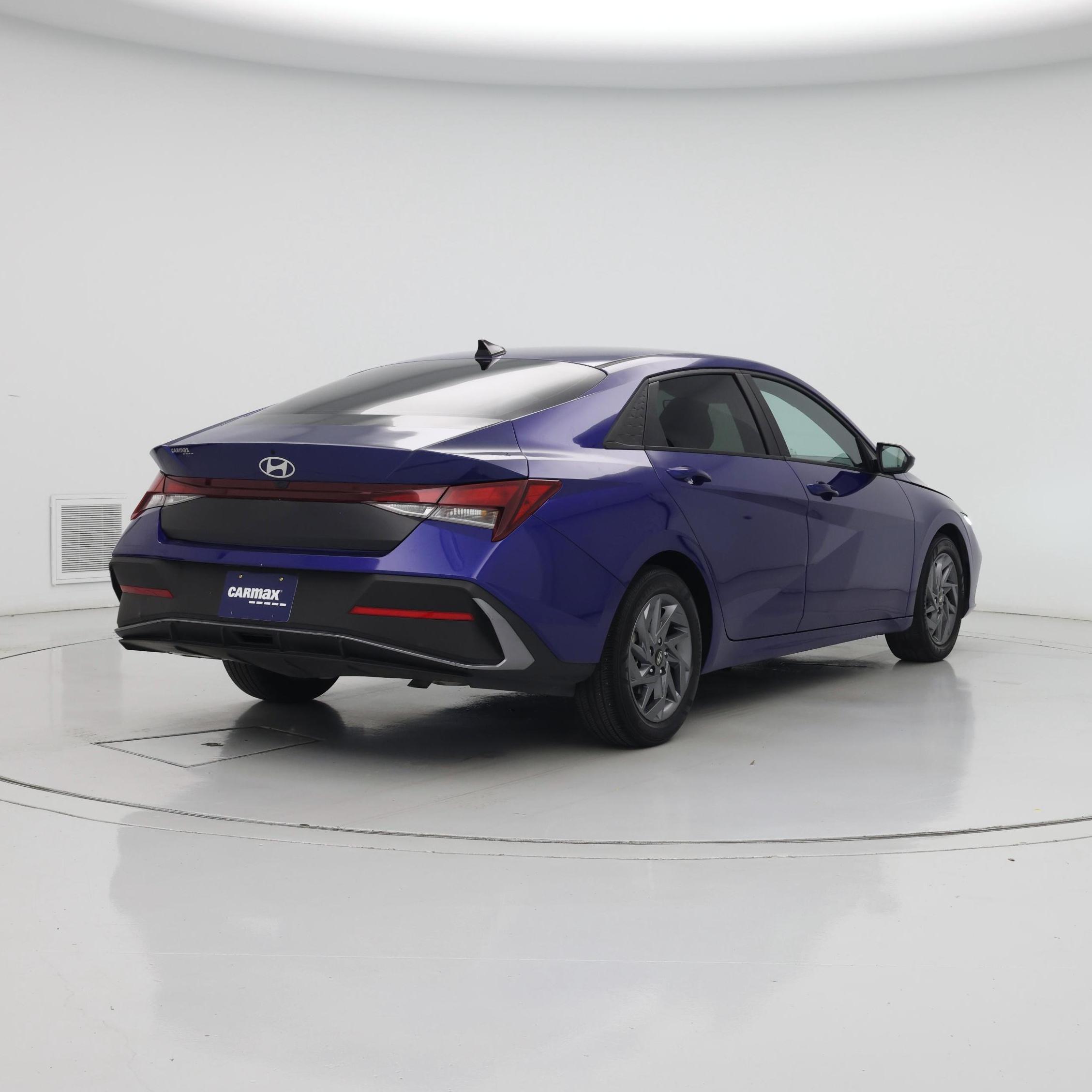 Thumbnail: 2024 Hyundai Elantra - 8