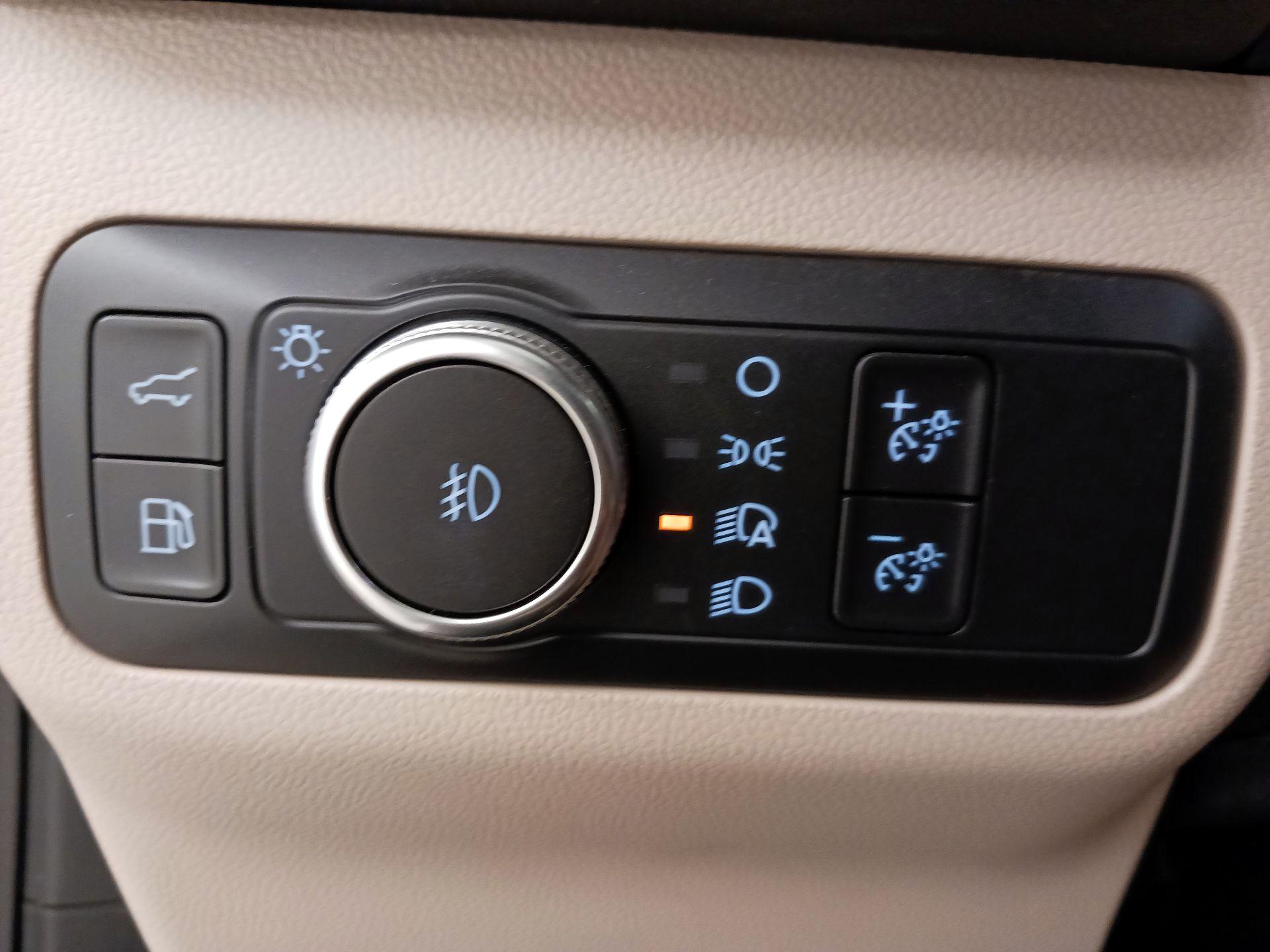 Thumbnail: 2021 Ford Escape - 13