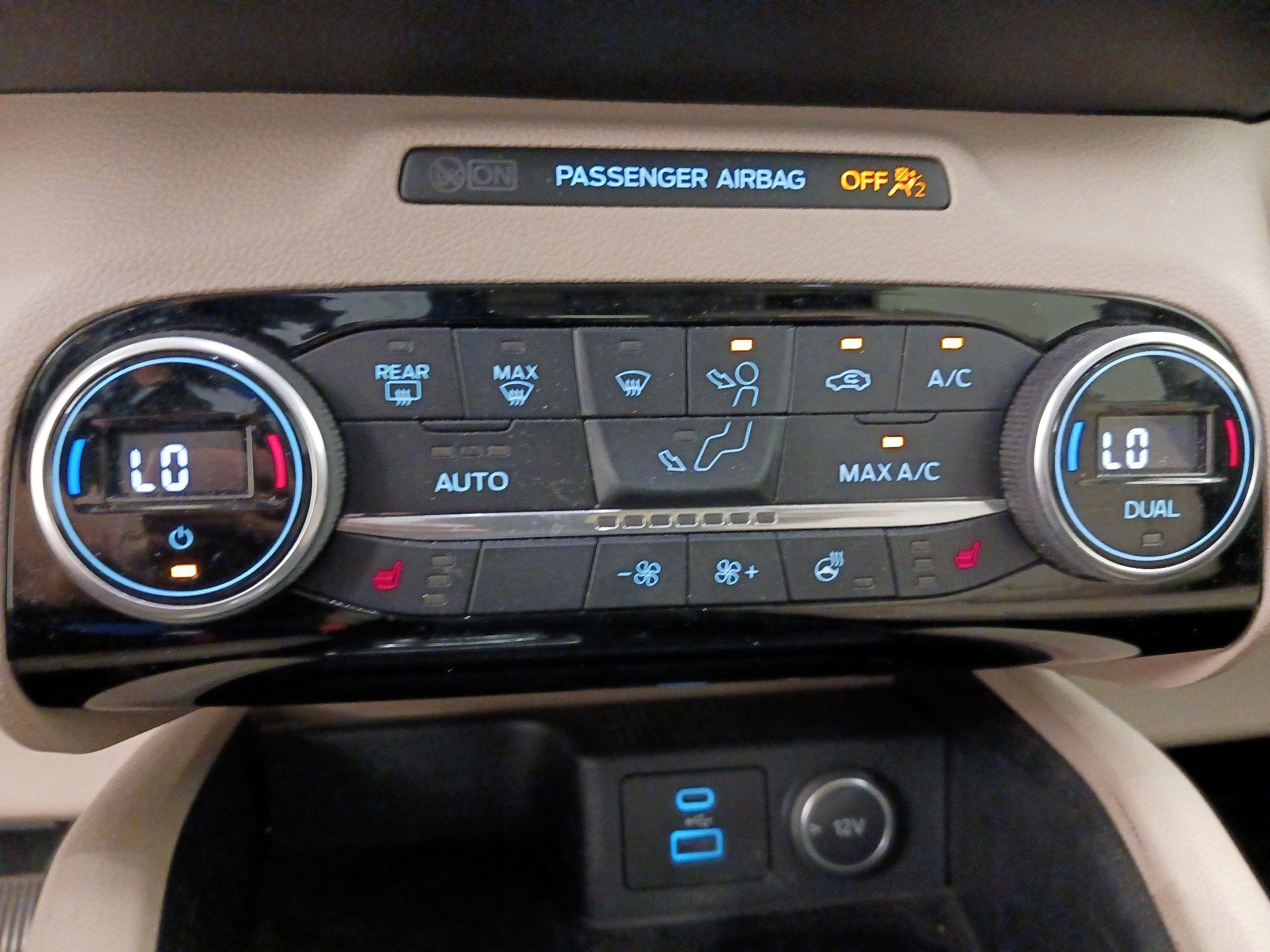 Thumbnail: 2021 Ford Escape - 17