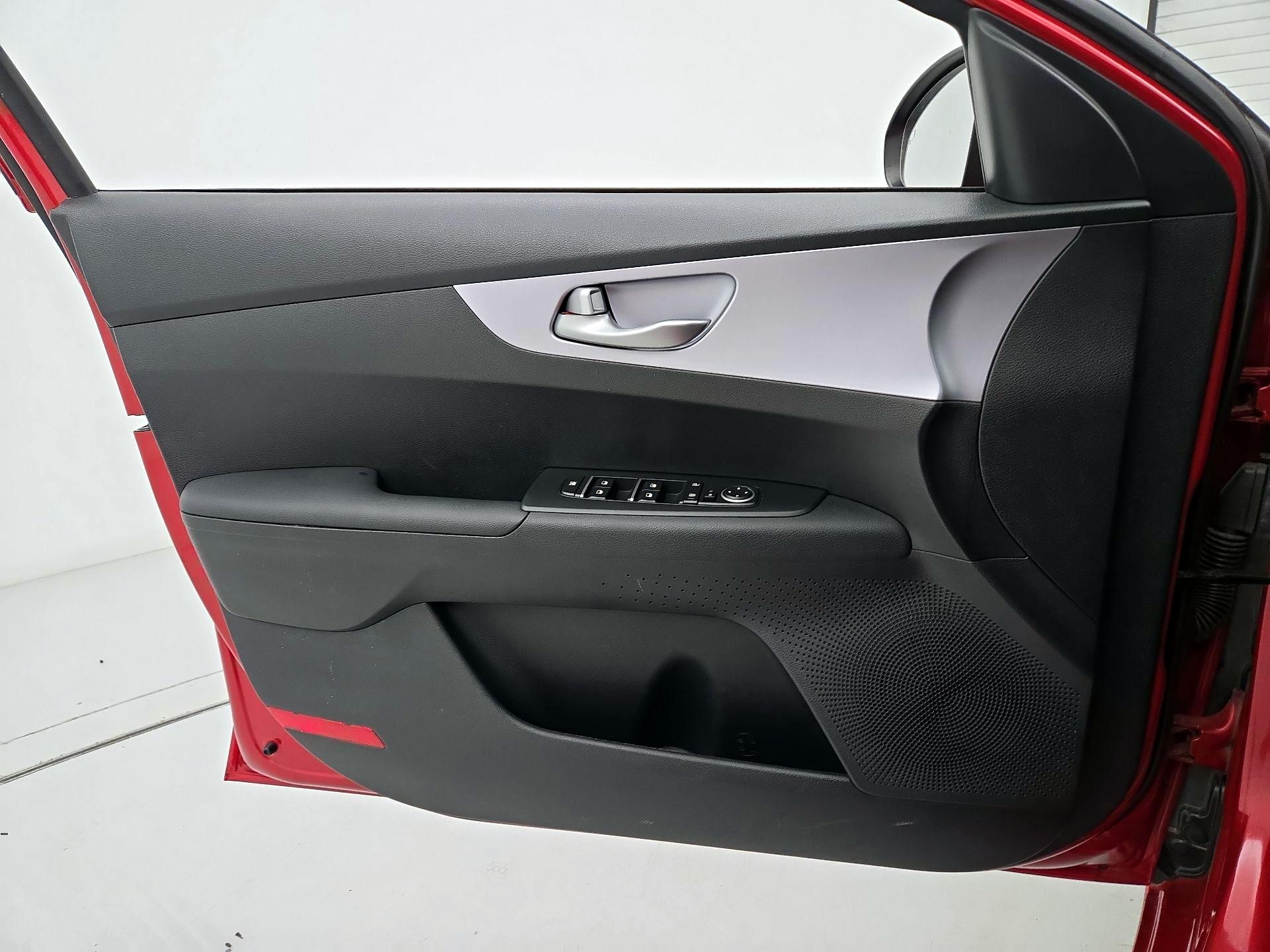 Thumbnail: 2024 Kia Forte - 12