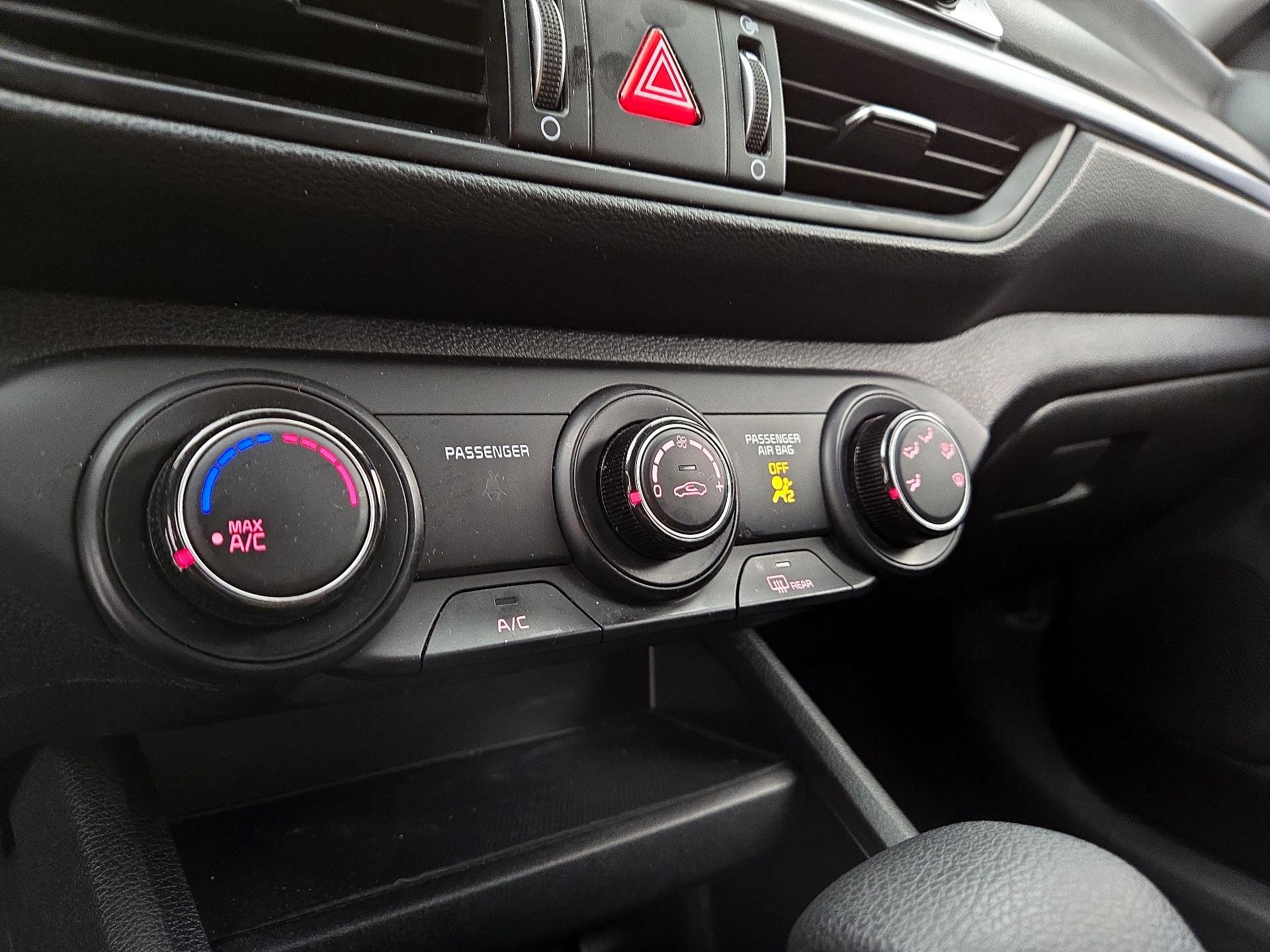 Thumbnail: 2024 Kia Forte - 16