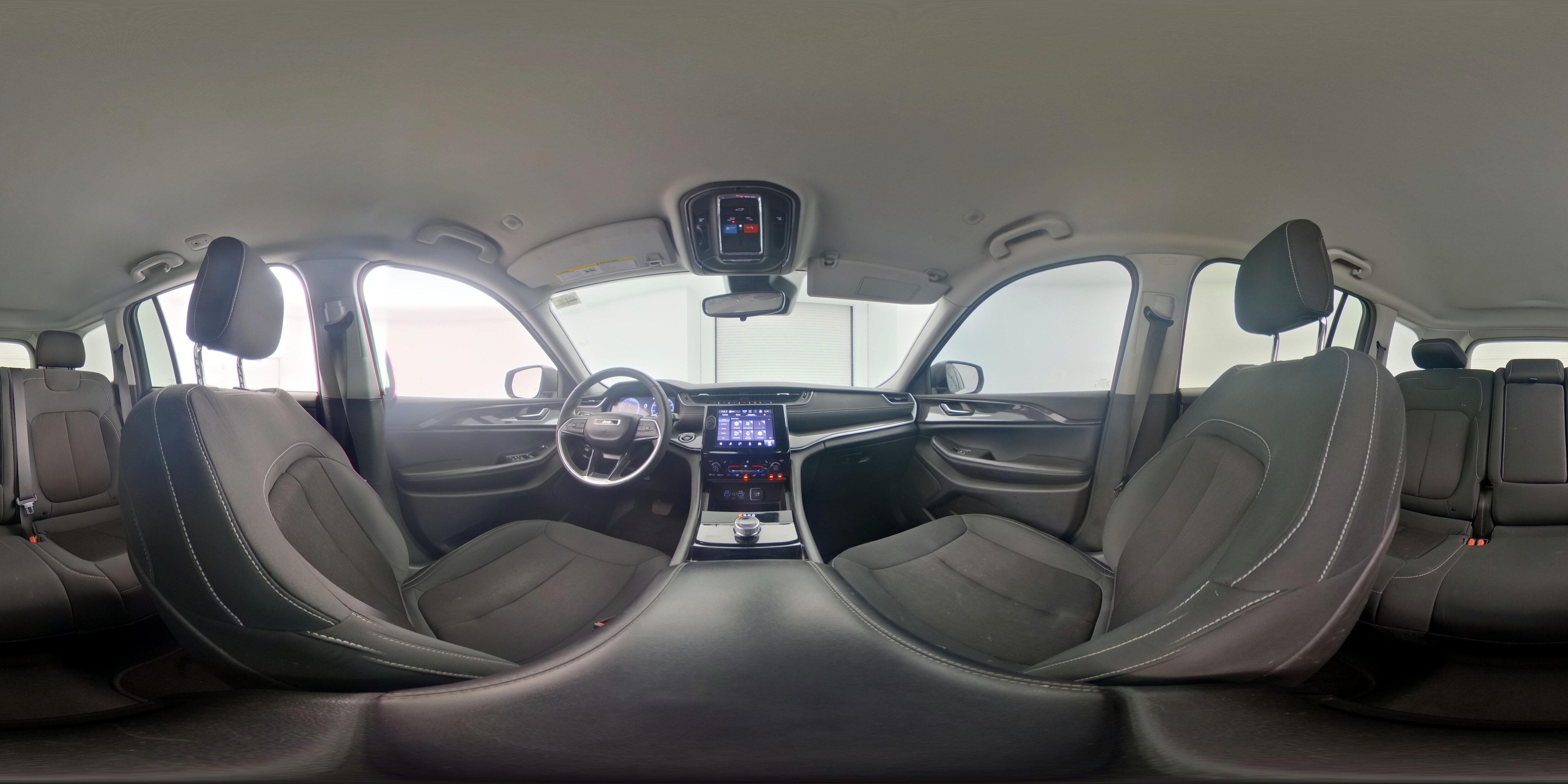 2023 Jeep Grand Cherokee Laredo - Photo 24