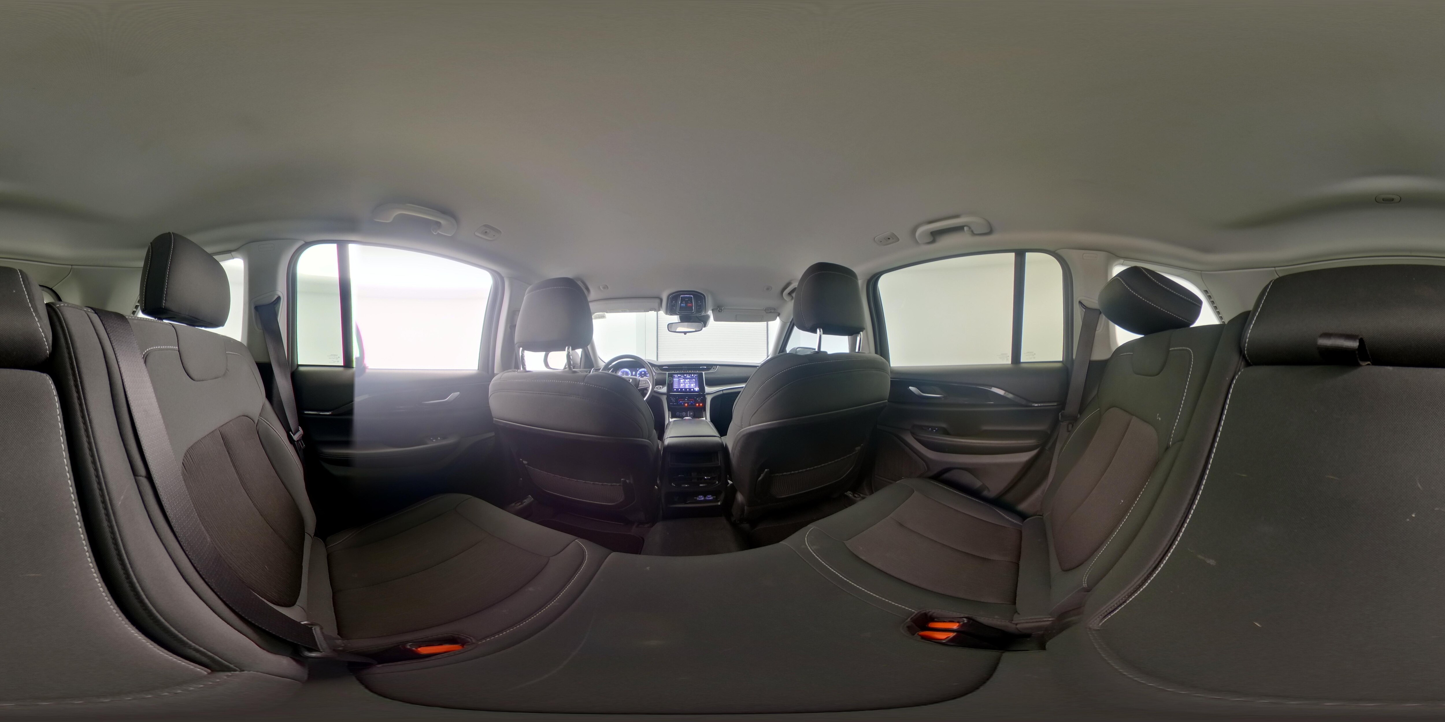 2023 Jeep Grand Cherokee Laredo - Photo 25