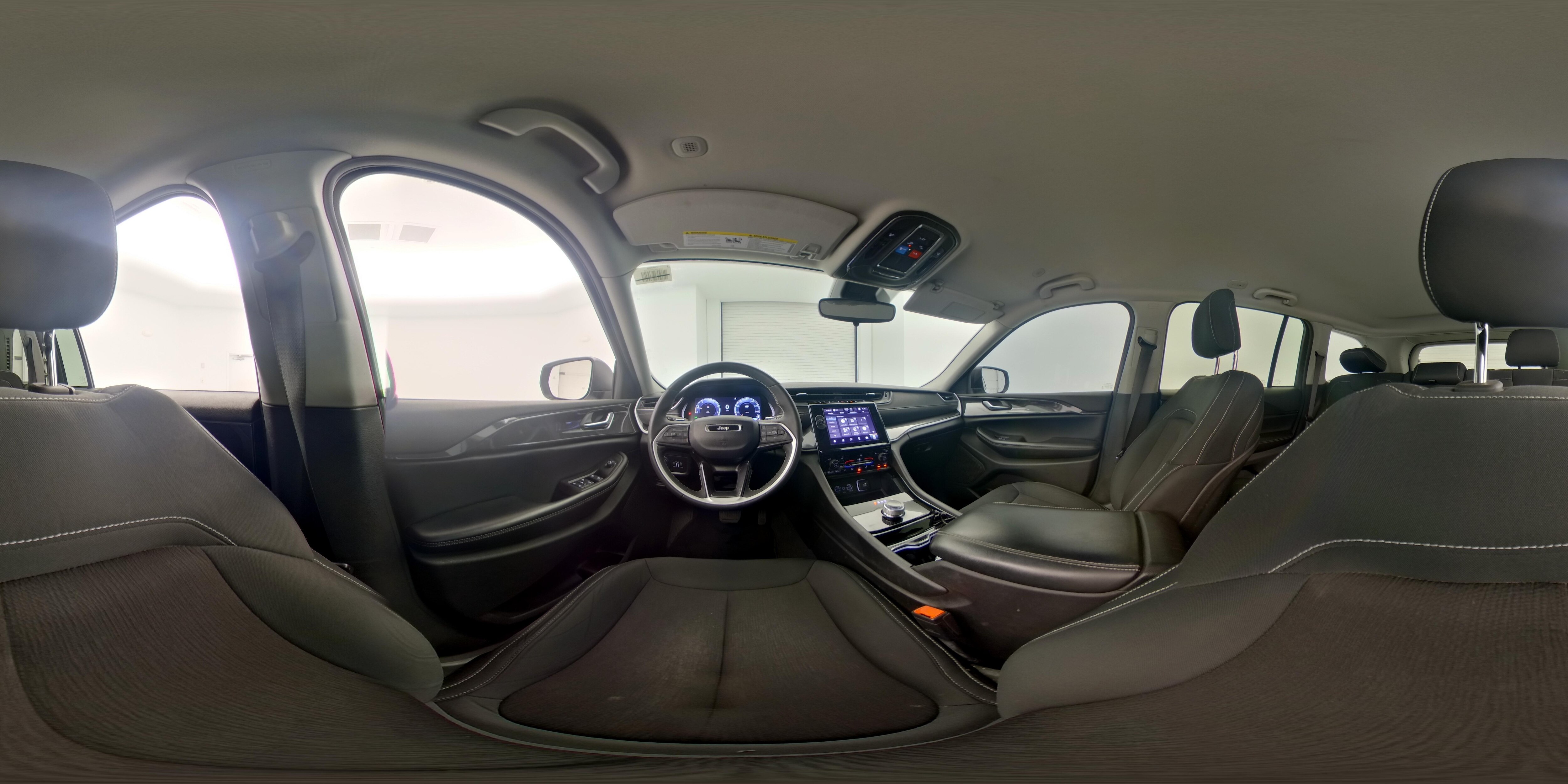2023 Jeep Grand Cherokee Laredo - Photo 26
