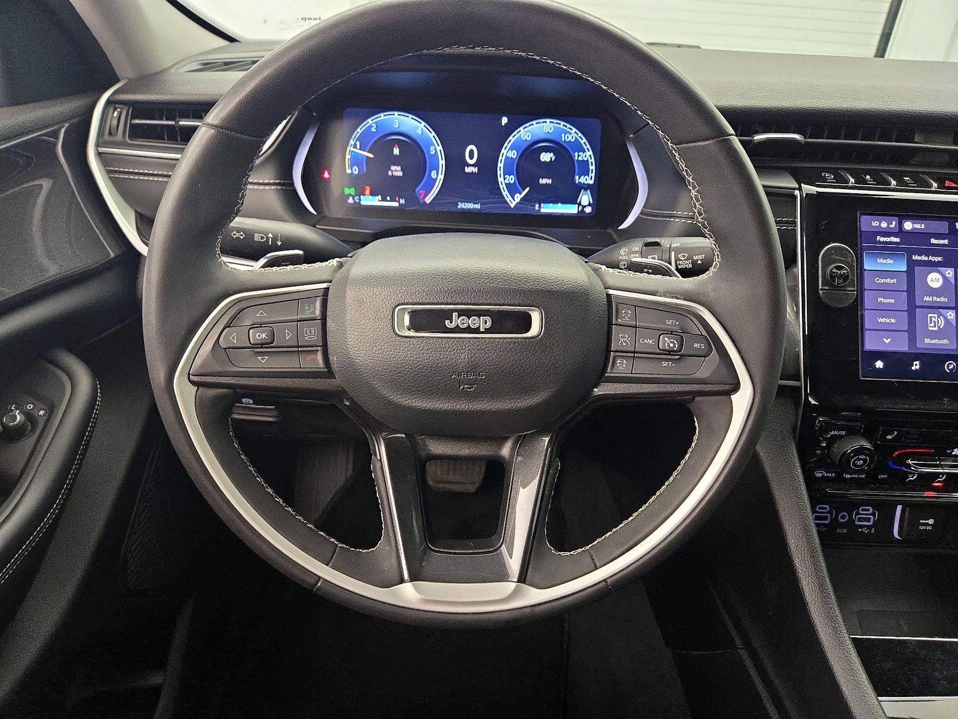 Thumbnail: 2023 Jeep Grand Cherokee - 10