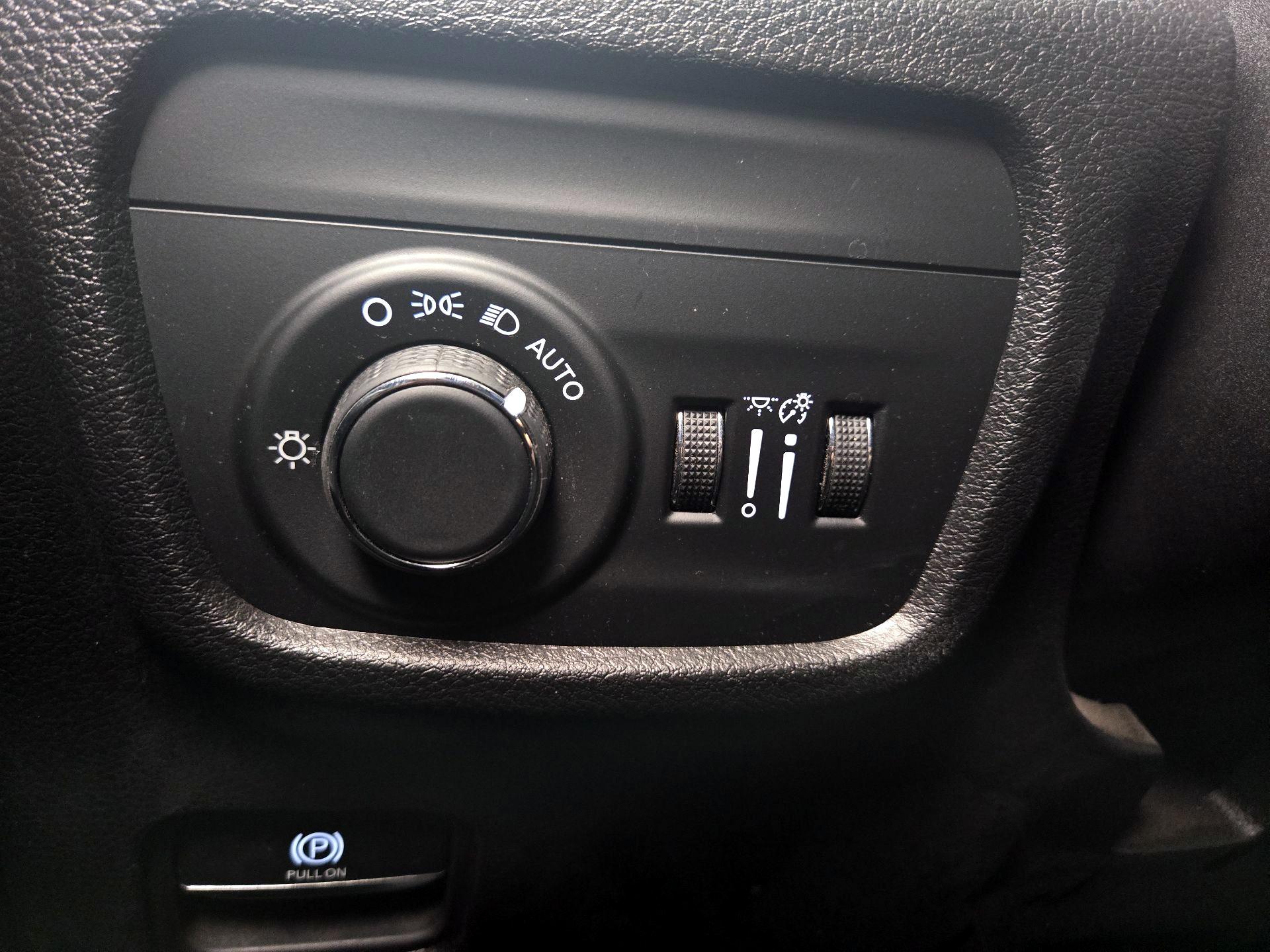 Thumbnail: 2023 Jeep Grand Cherokee - 13