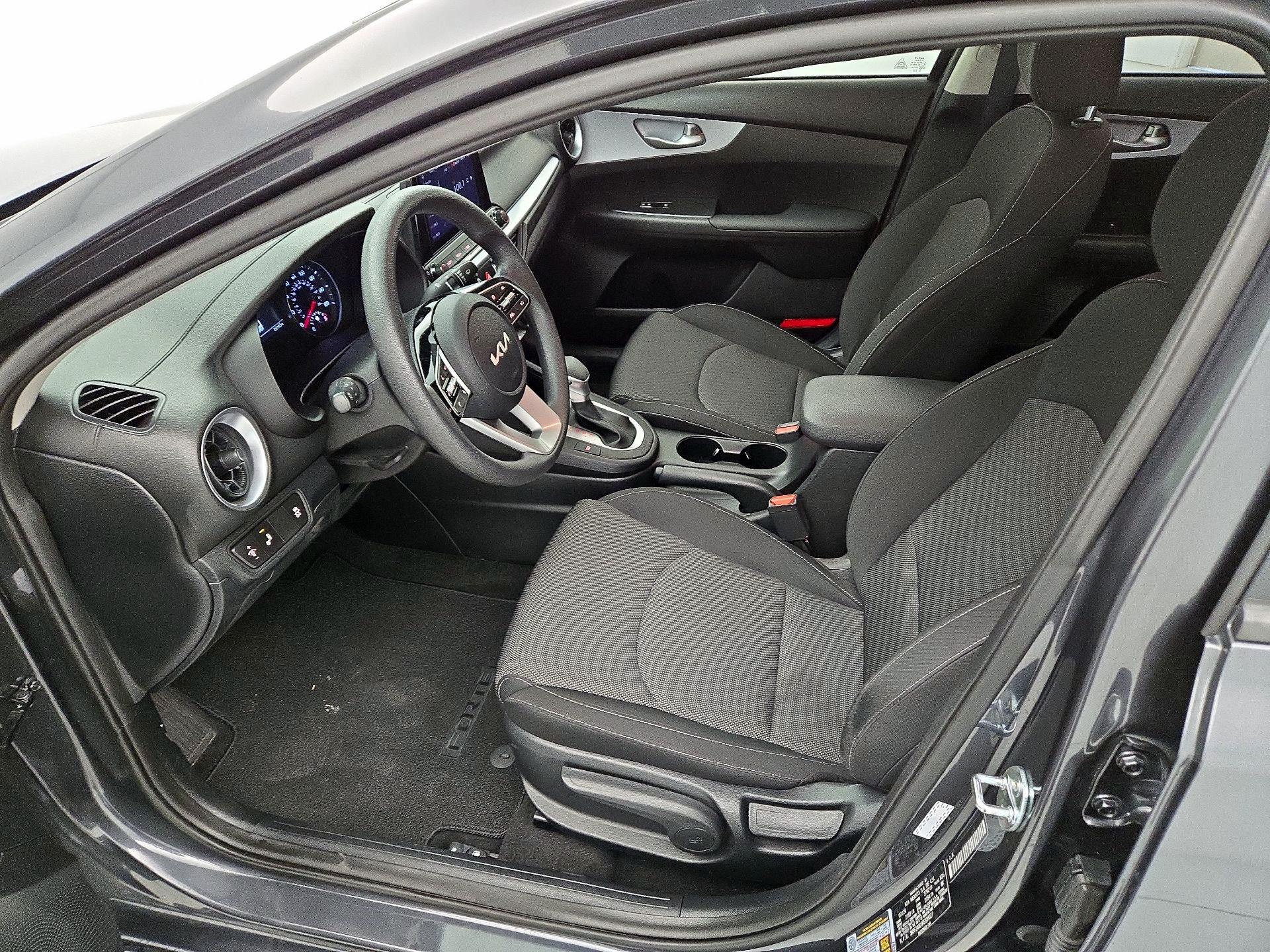 Thumbnail: 2024 Kia Forte - 11