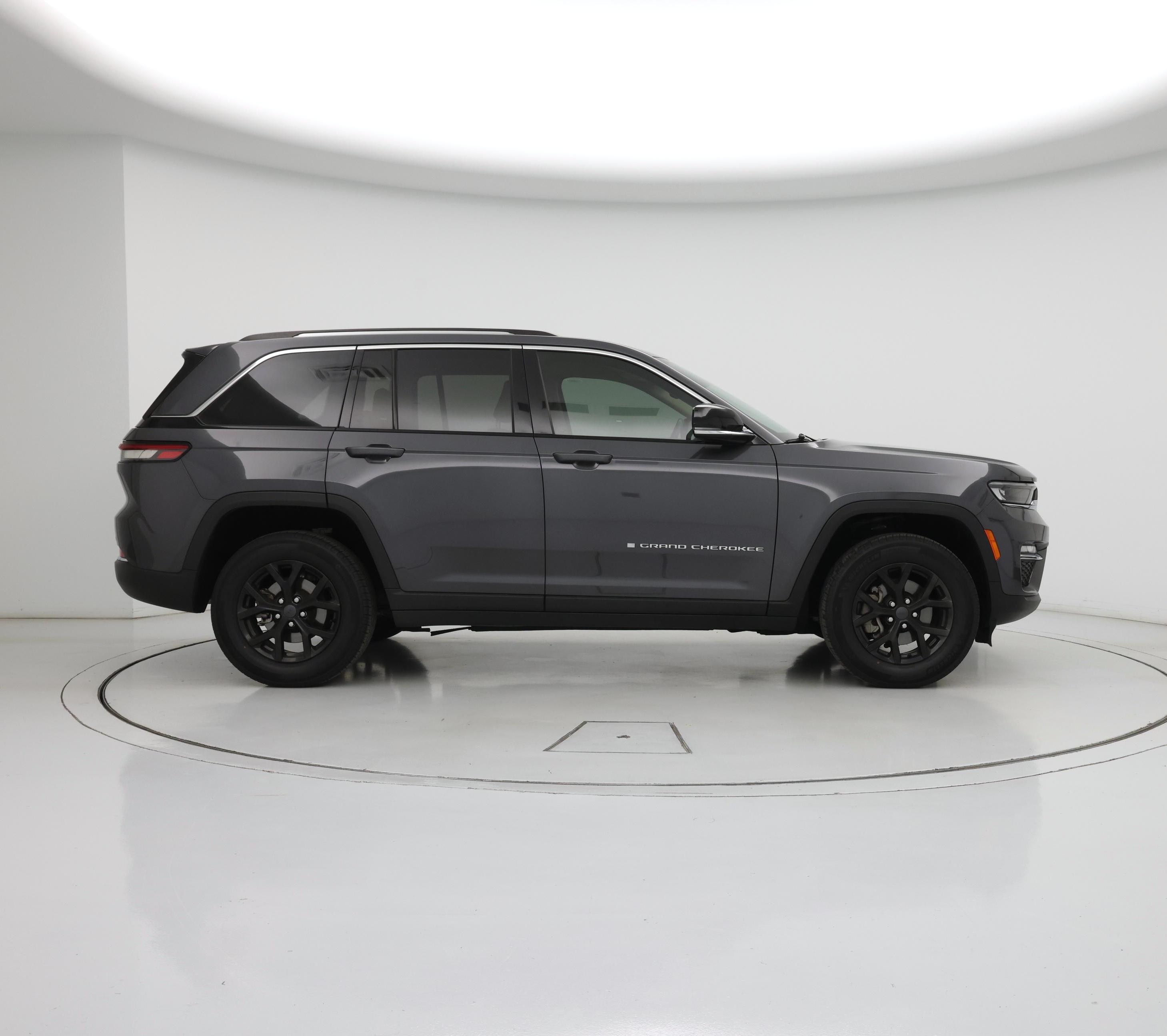 Thumbnail: 2022 Jeep Grand Cherokee - 7