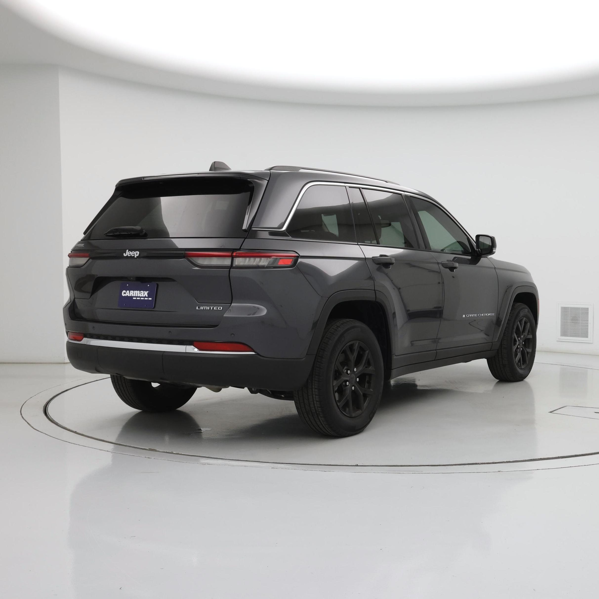 Thumbnail: 2022 Jeep Grand Cherokee - 8