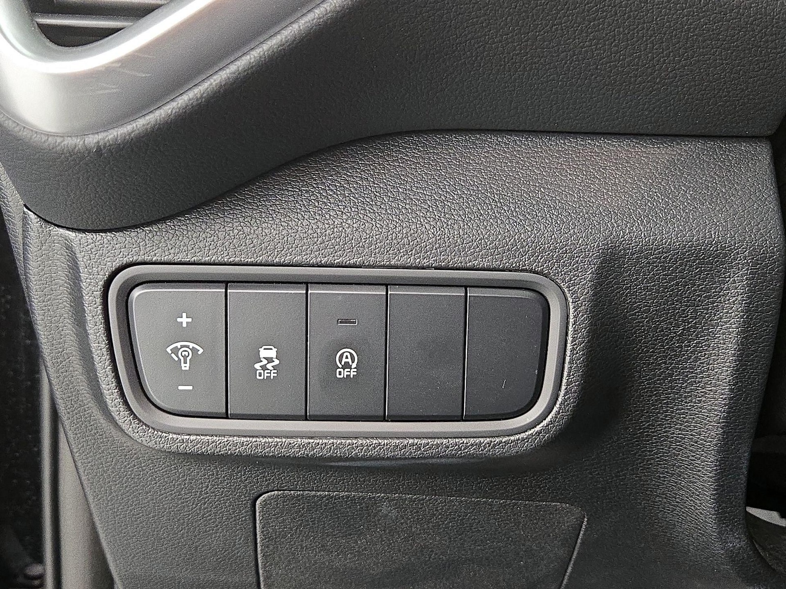 2025 Kia Soul LX - Photo 14