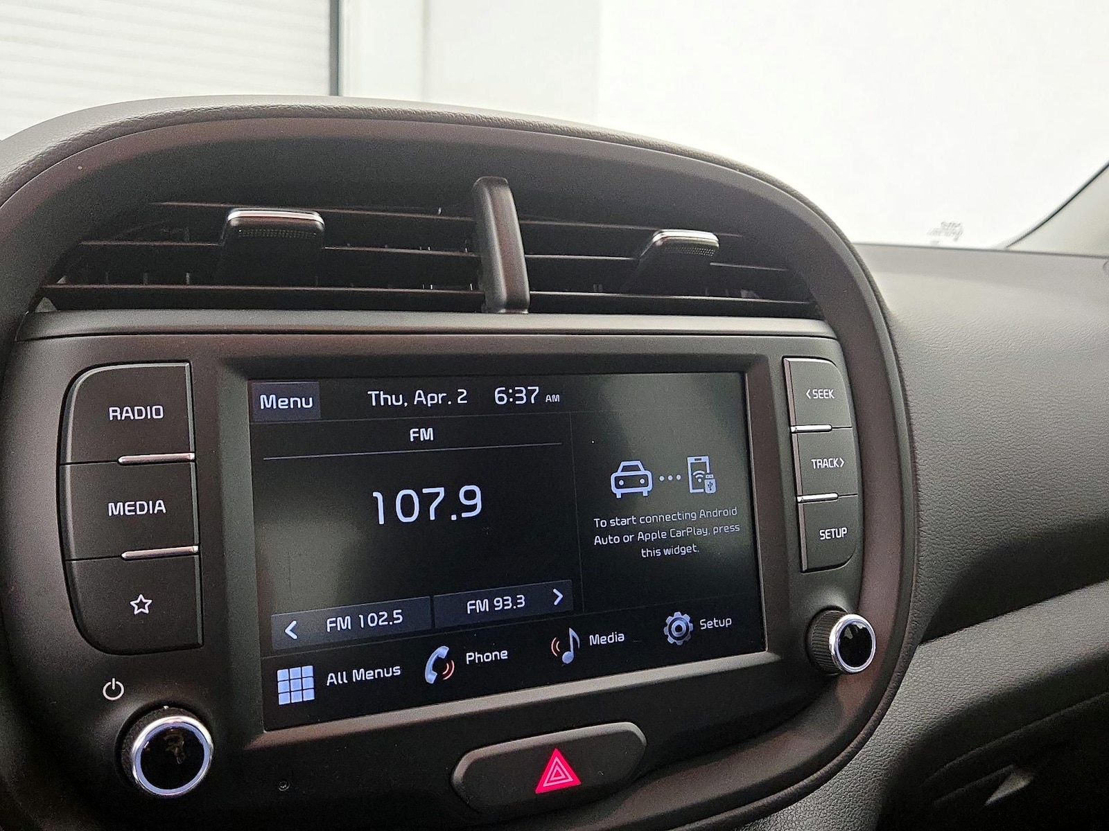2025 Kia Soul LX - Photo 16