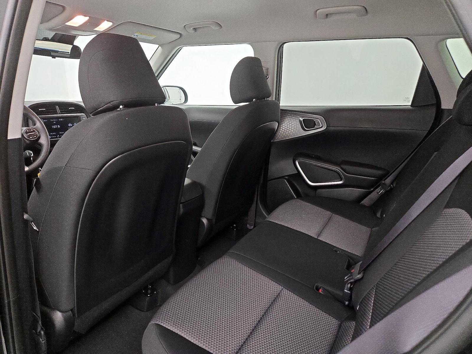 2025 Kia Soul LX - Photo 20
