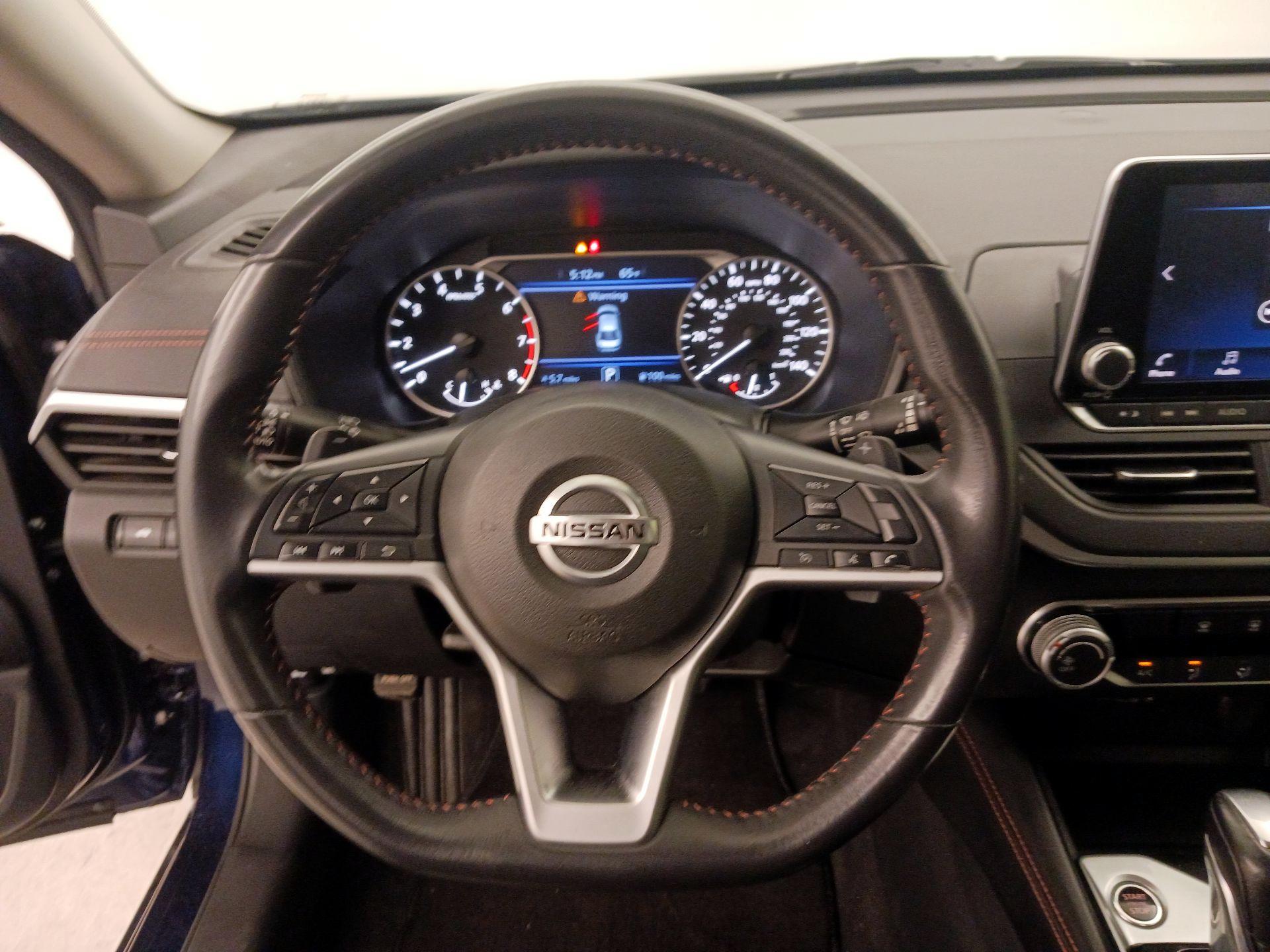 Thumbnail: 2022 Nissan Altima - 10