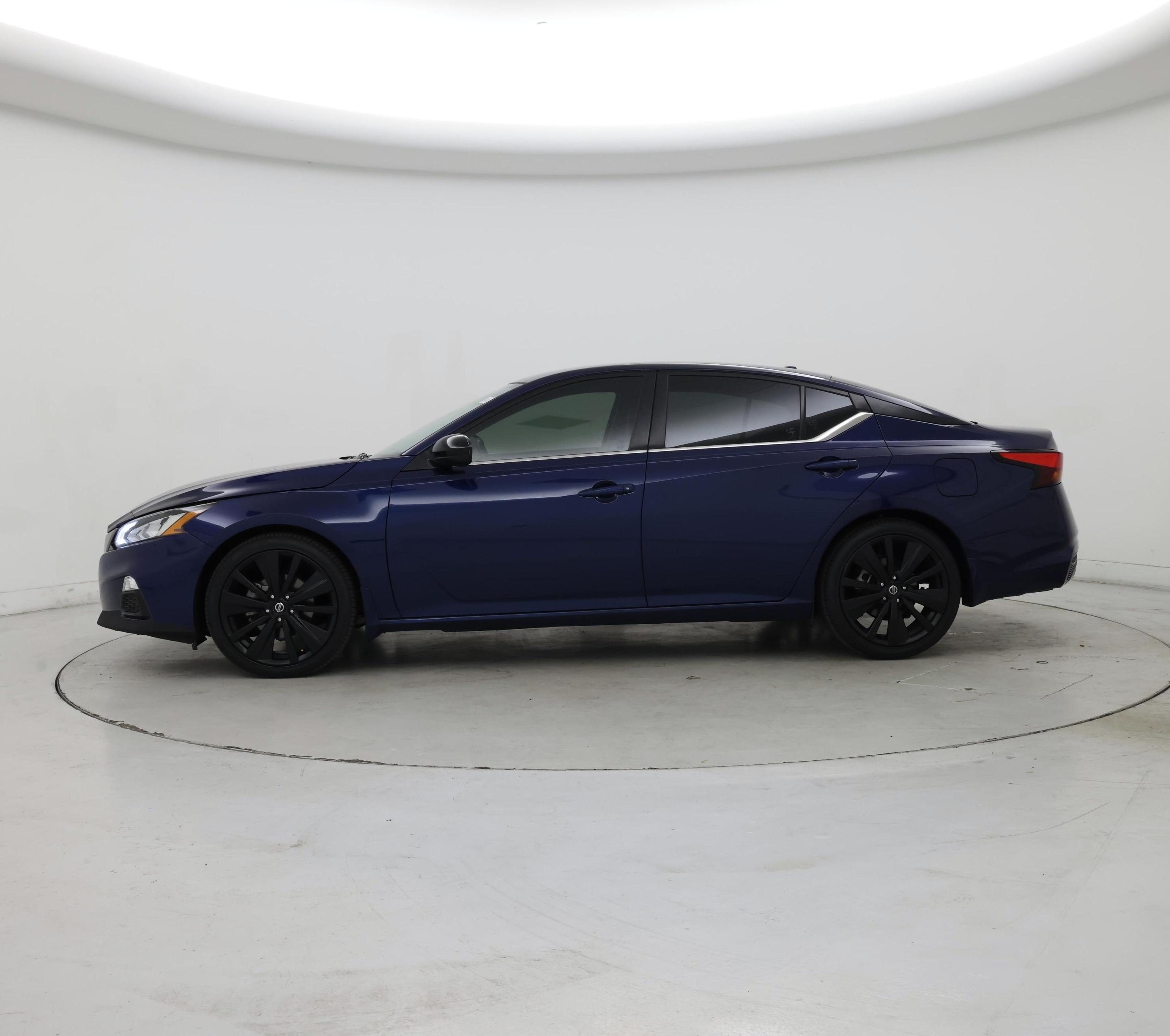 Thumbnail: 2022 Nissan Altima - 3