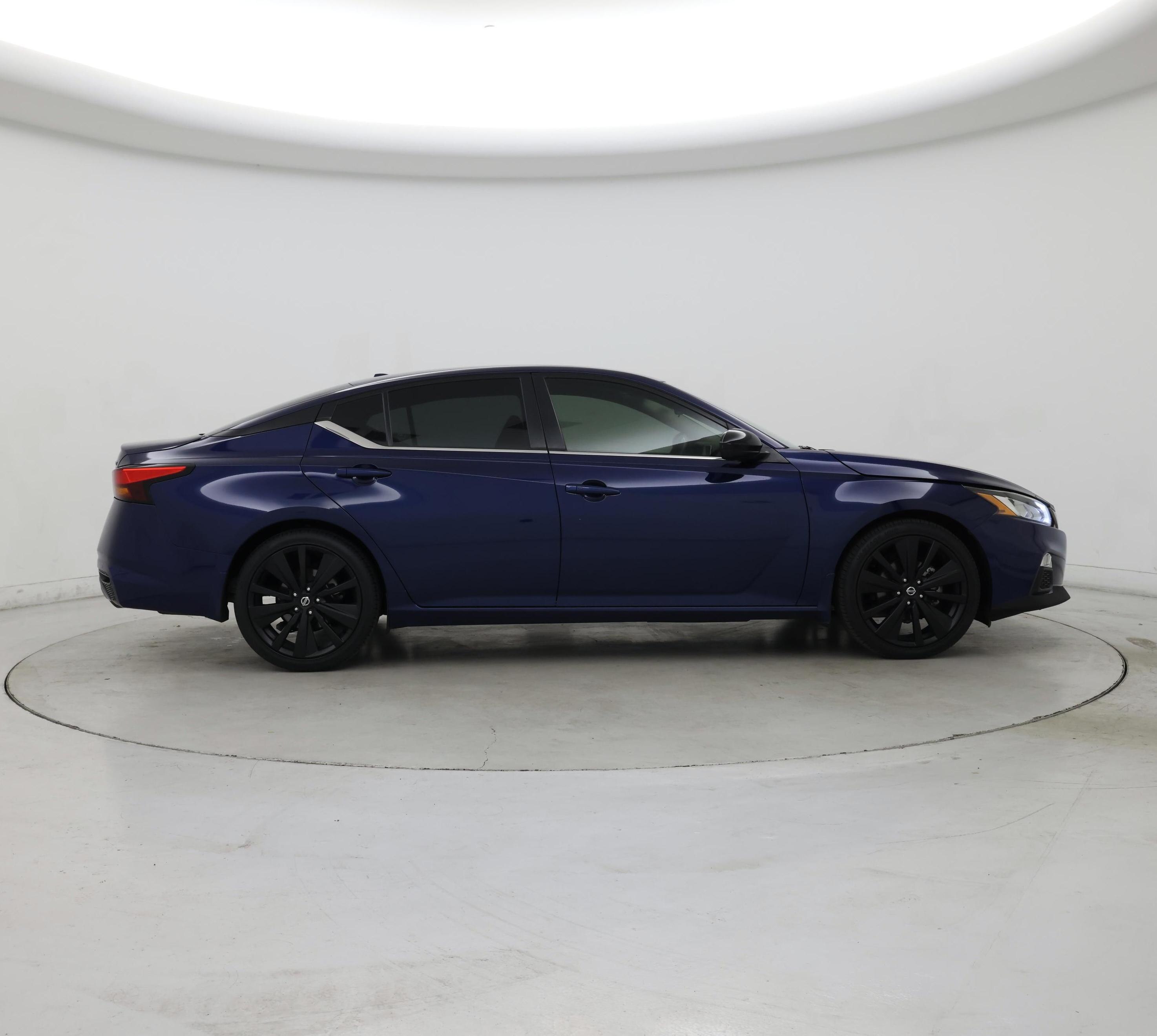 Thumbnail: 2022 Nissan Altima - 7