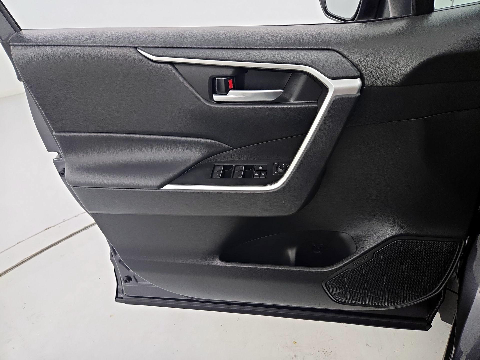 Thumbnail: 2023 Toyota RAV4 - 12