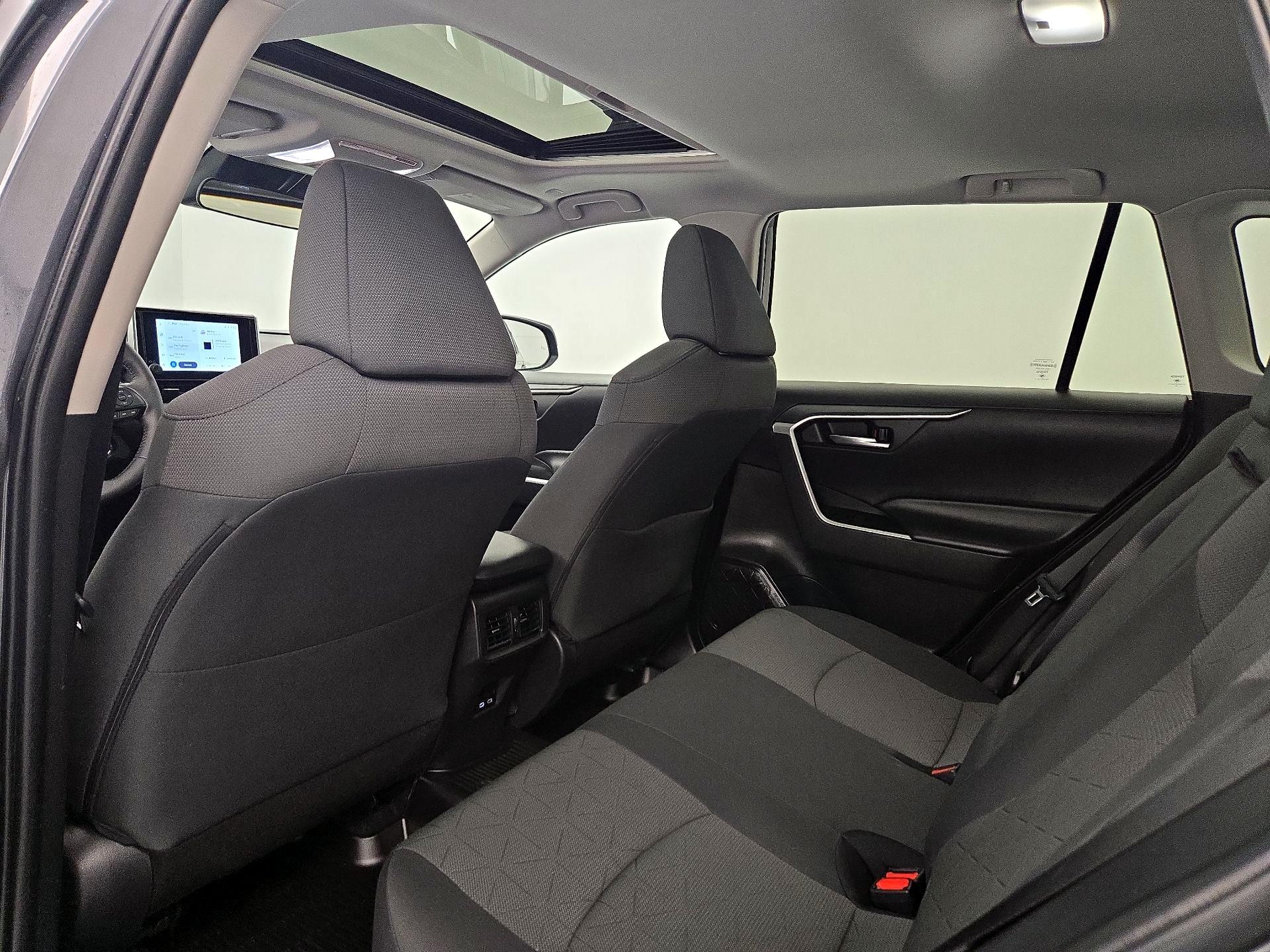 Thumbnail: 2023 Toyota RAV4 - 20