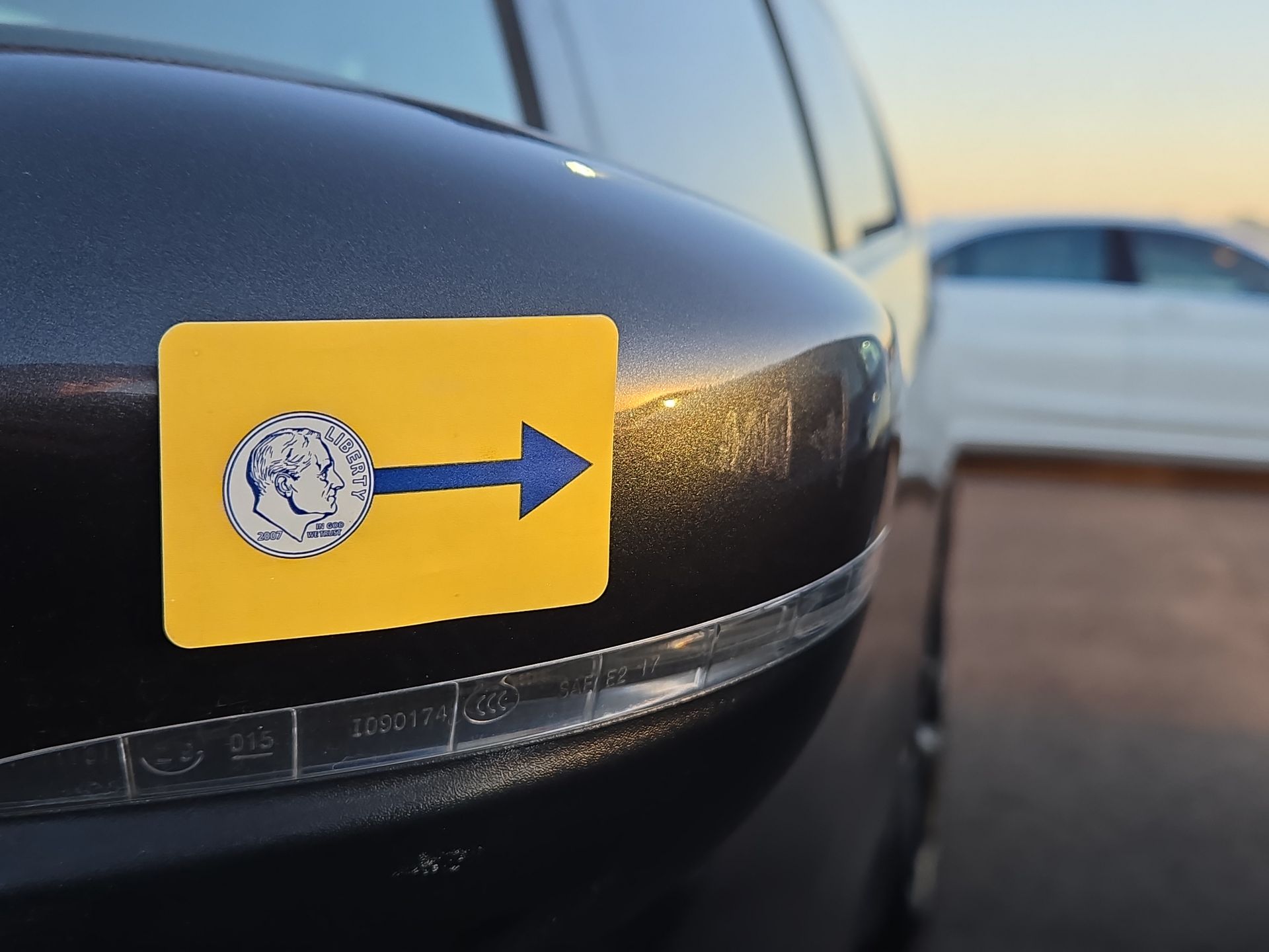 Thumbnail: 2023 Chrysler Pacifica - 9