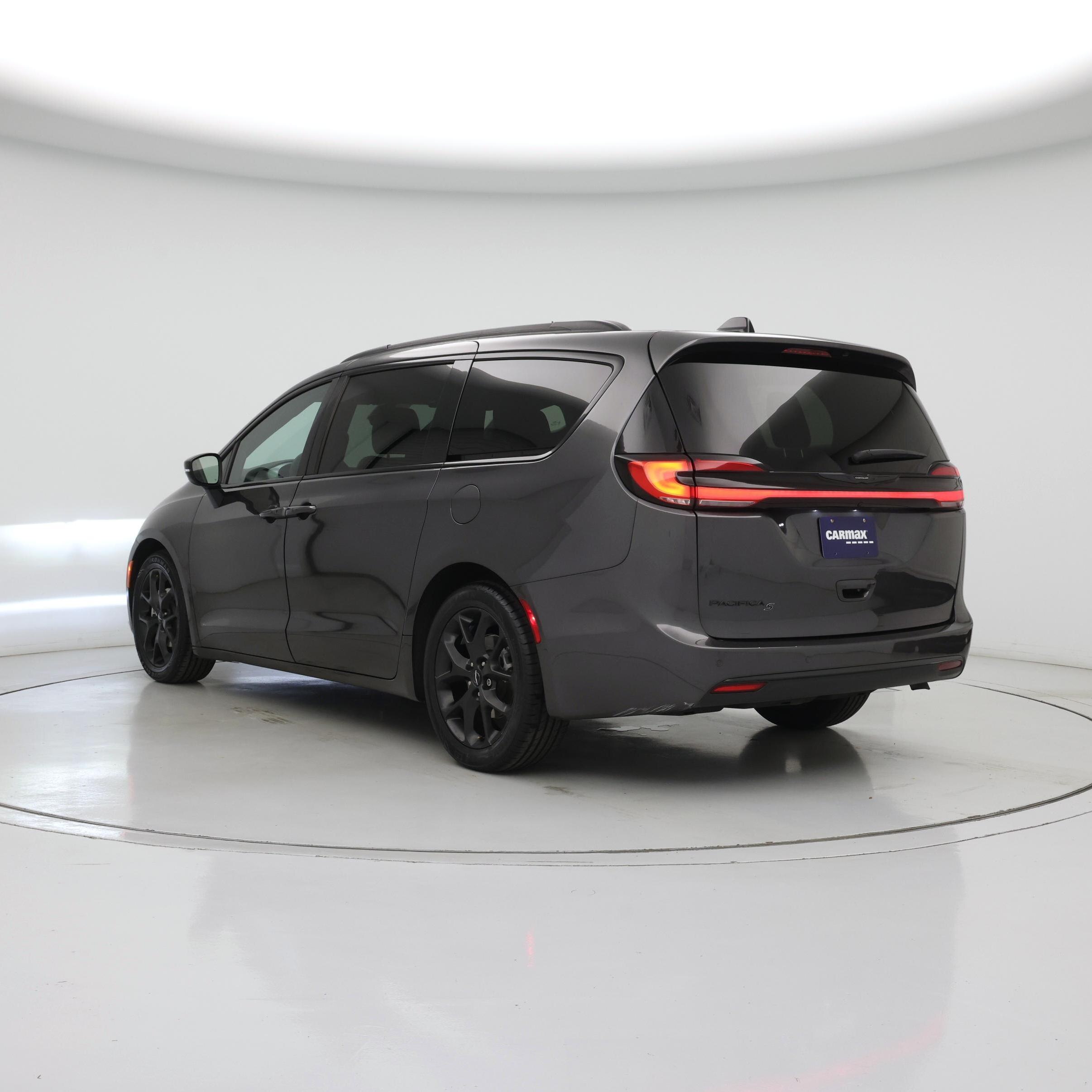 Thumbnail: 2023 Chrysler Pacifica - 2