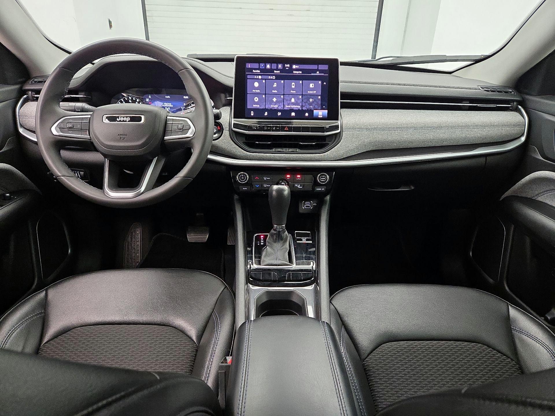 Thumbnail: 2022 Jeep Compass - 9