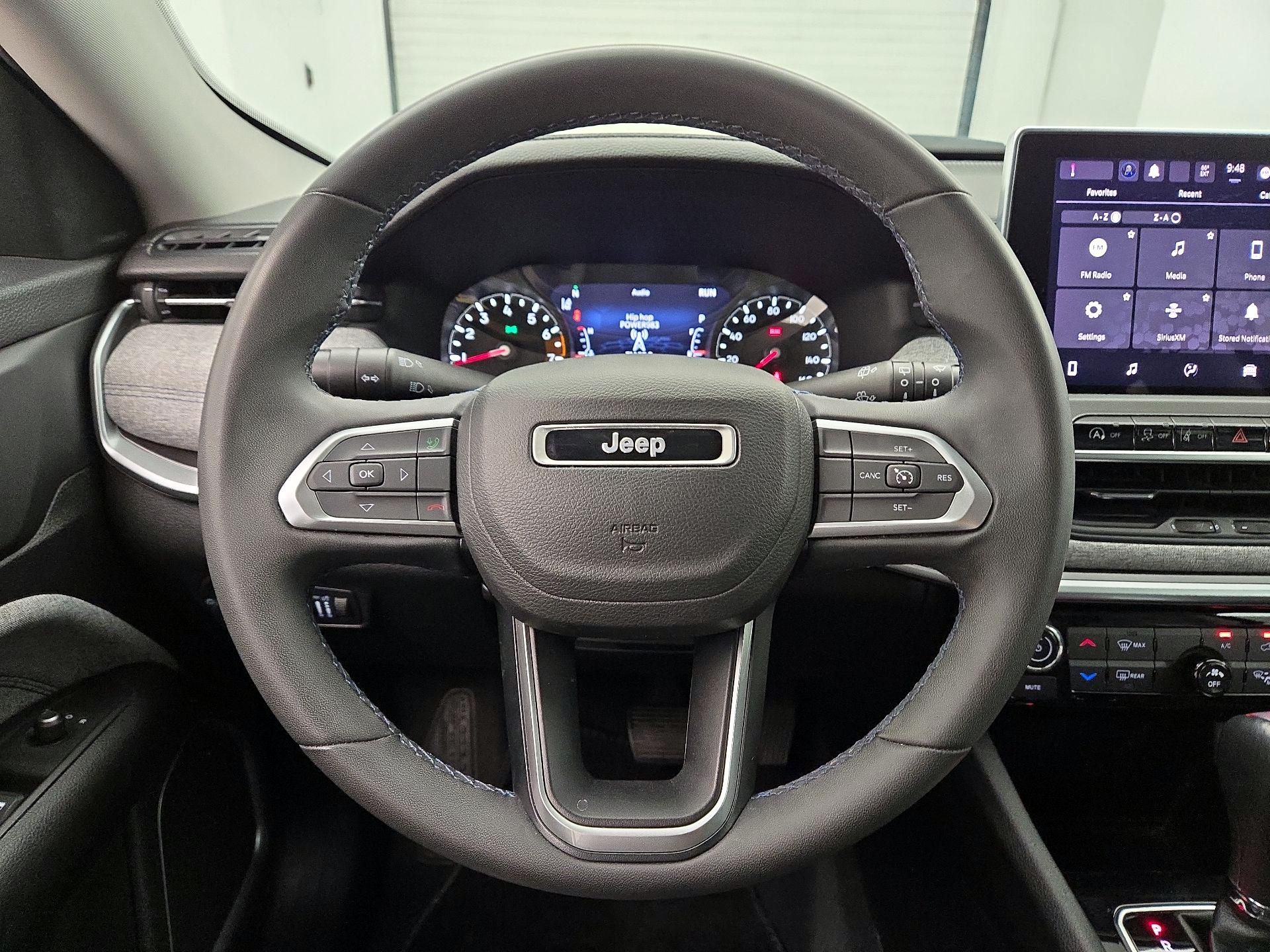 Thumbnail: 2022 Jeep Compass - 10