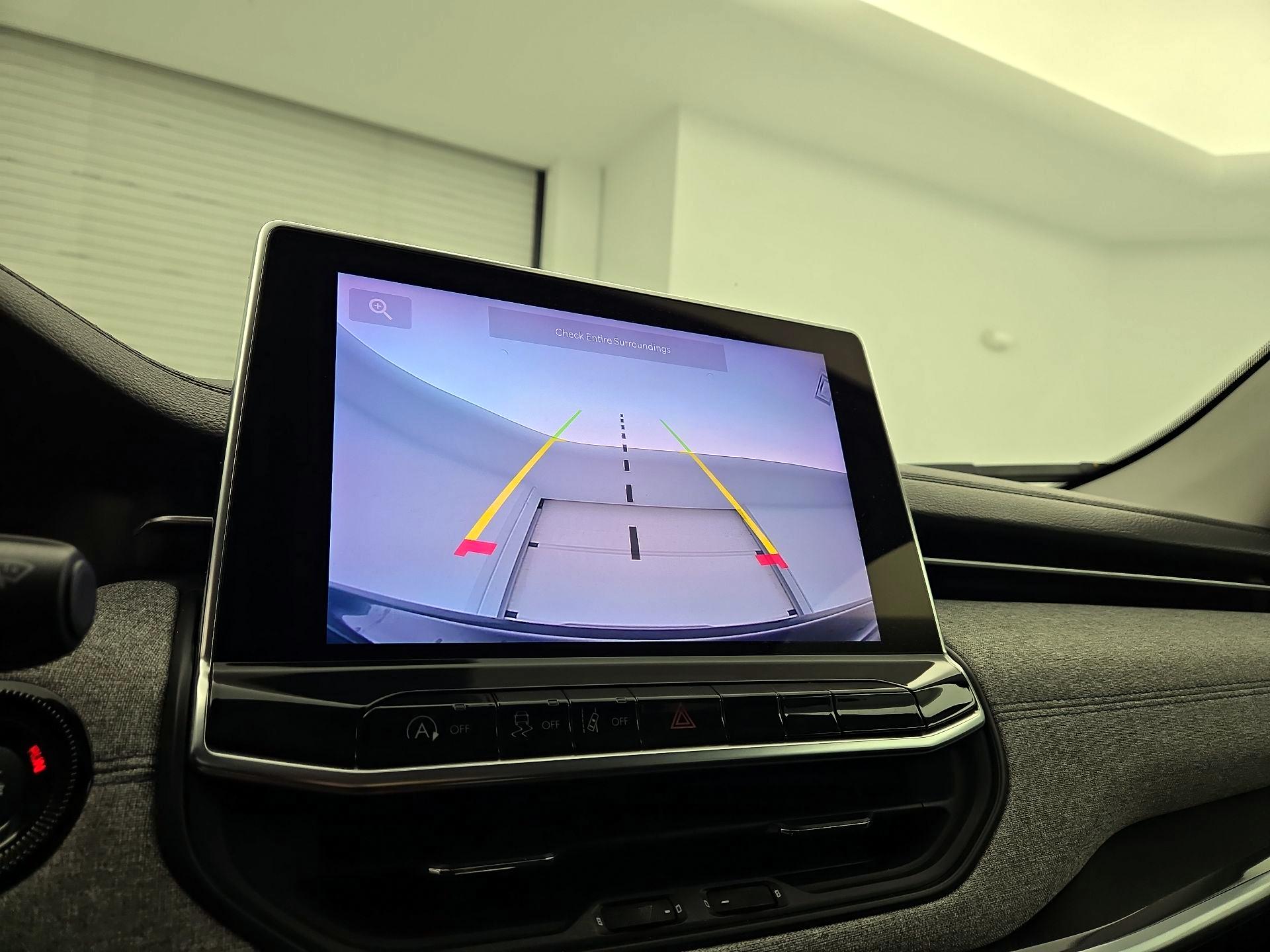 Thumbnail: 2022 Jeep Compass - 14