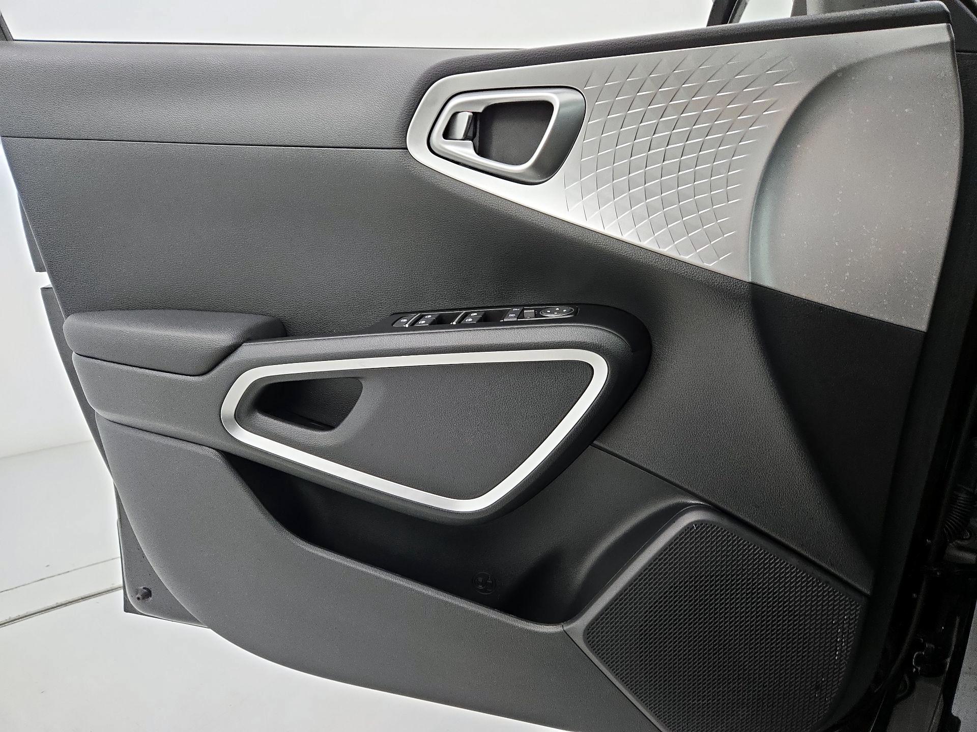 Thumbnail: 2025 Kia Soul - 12