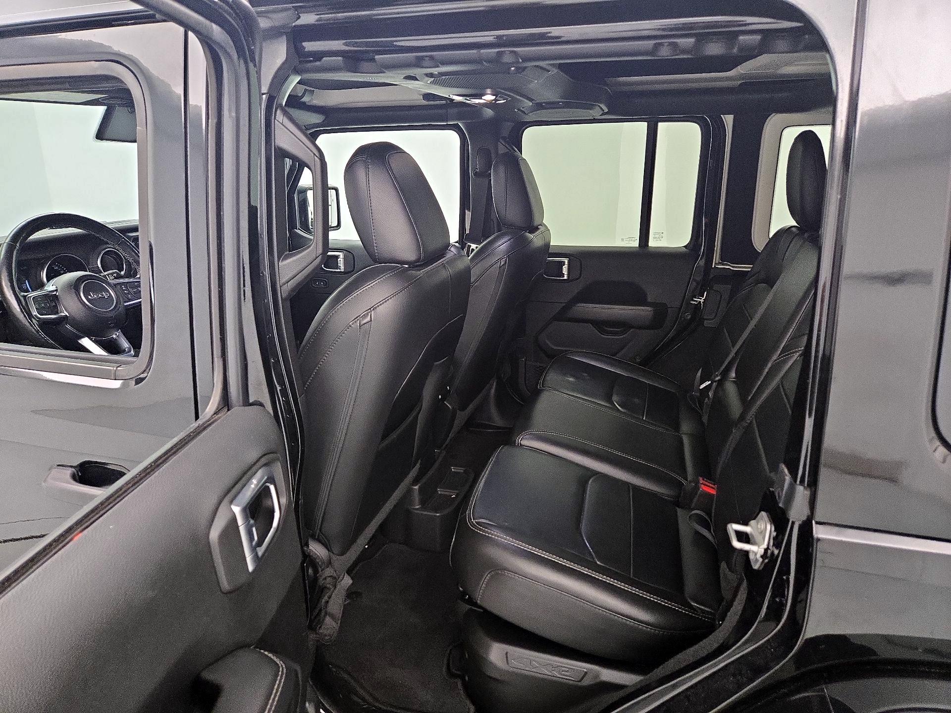 Thumbnail: 2021 Jeep Wrangler - 18