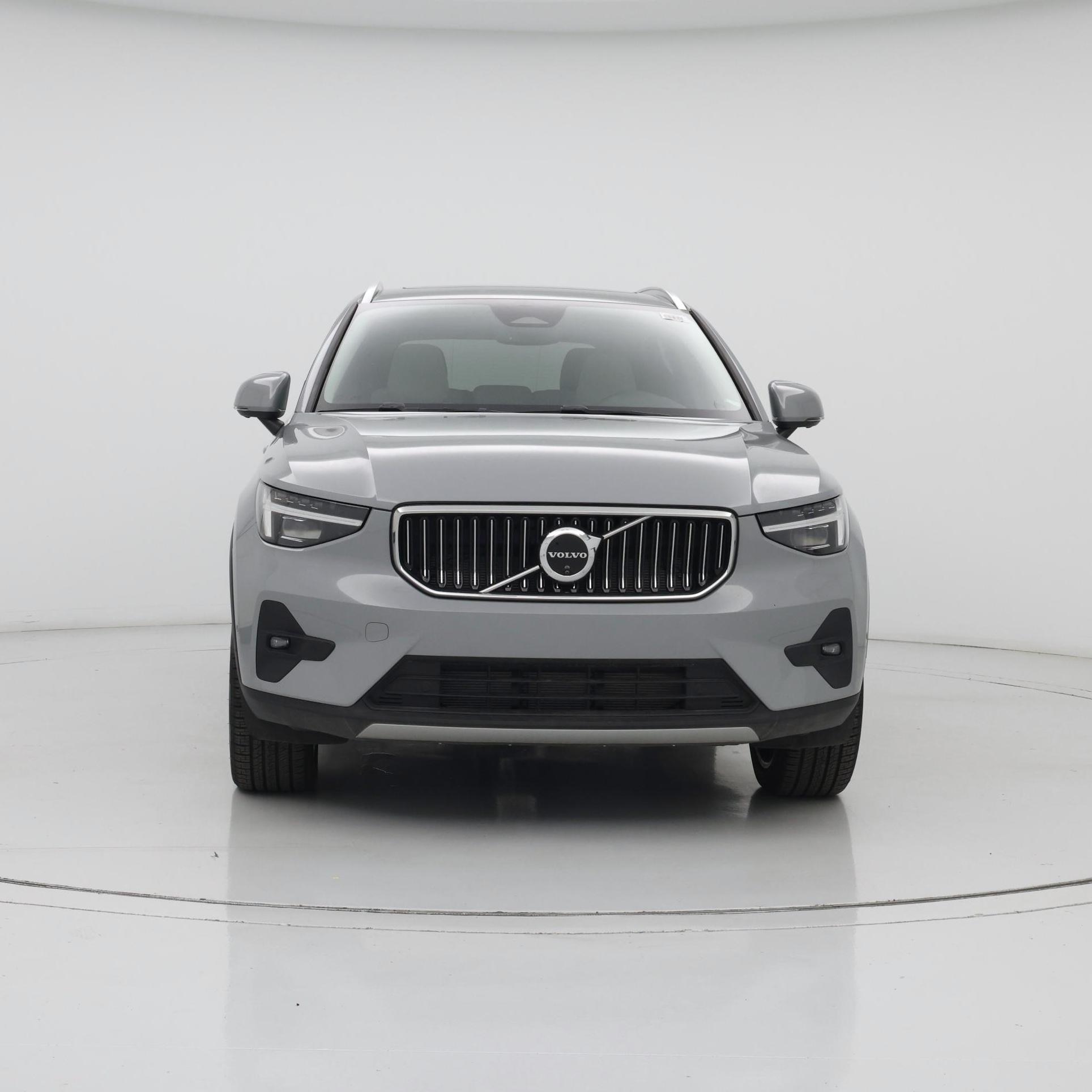 Thumbnail: 2025 Volvo XC40 - 5