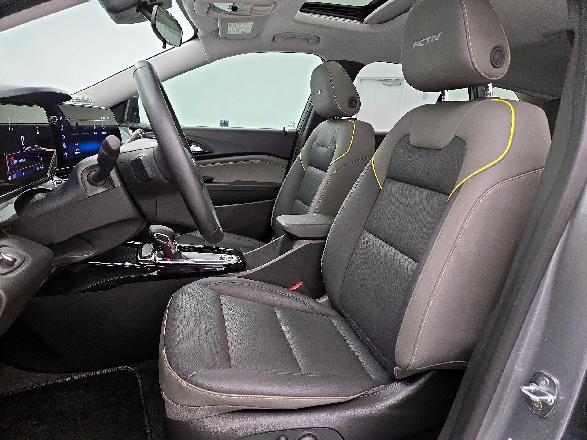 Thumbnail: 2024 Chevrolet Trax - 11