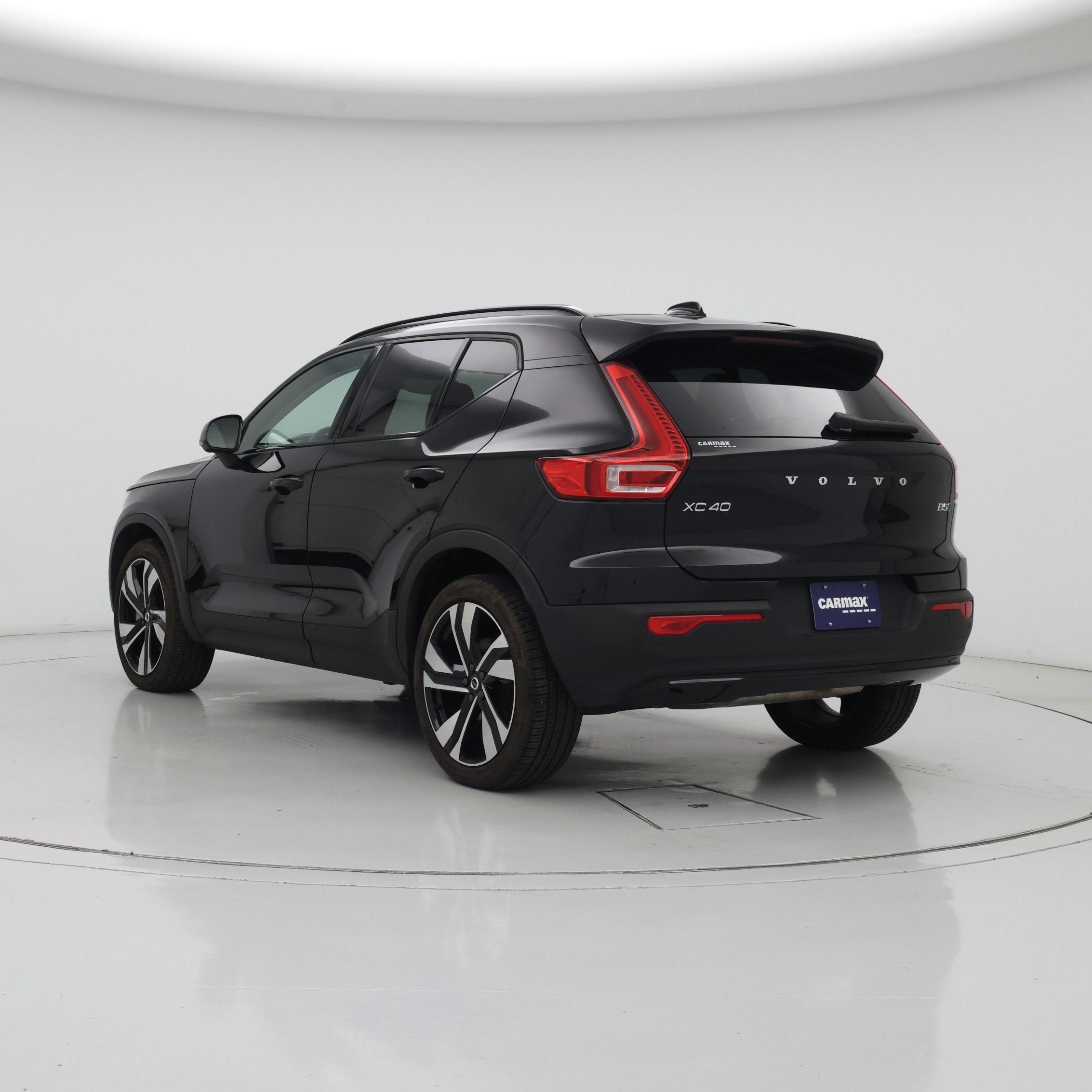 Thumbnail: 2025 Volvo XC40 - 2