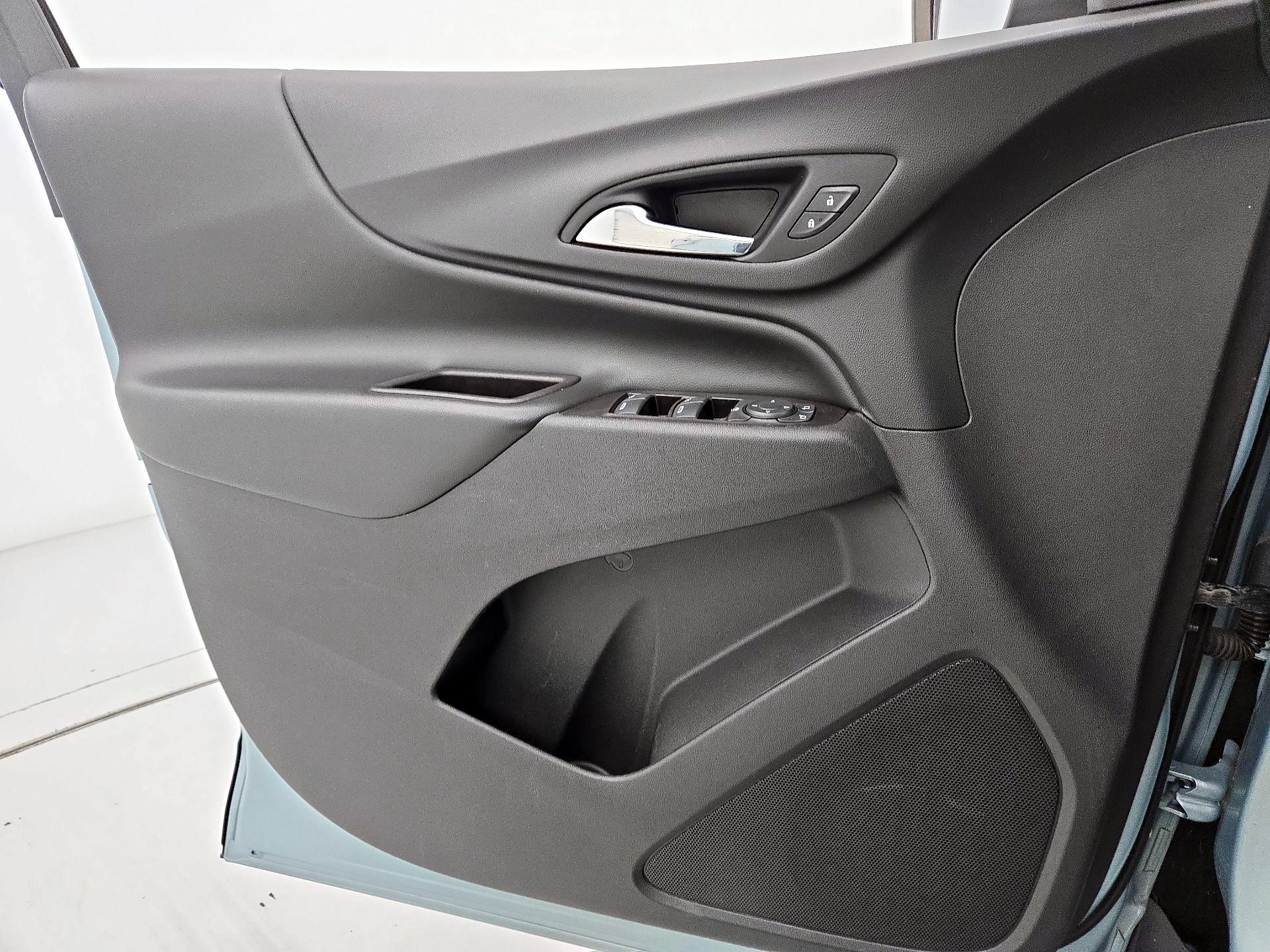Thumbnail: 2022 Chevrolet Equinox - 12